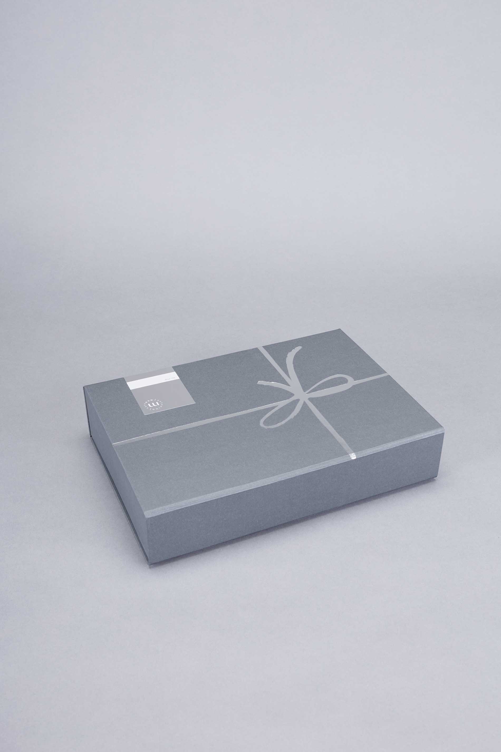 Geschenkverpackung klein Weiss Uni Basic Rückansicht | mey®