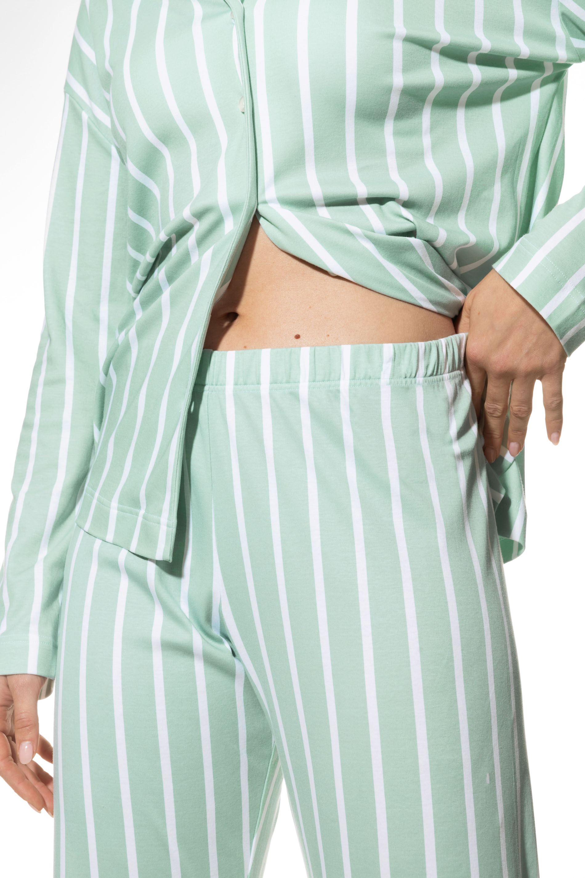 Pyjama lang Serie Elva Detailweergave 02 | mey®