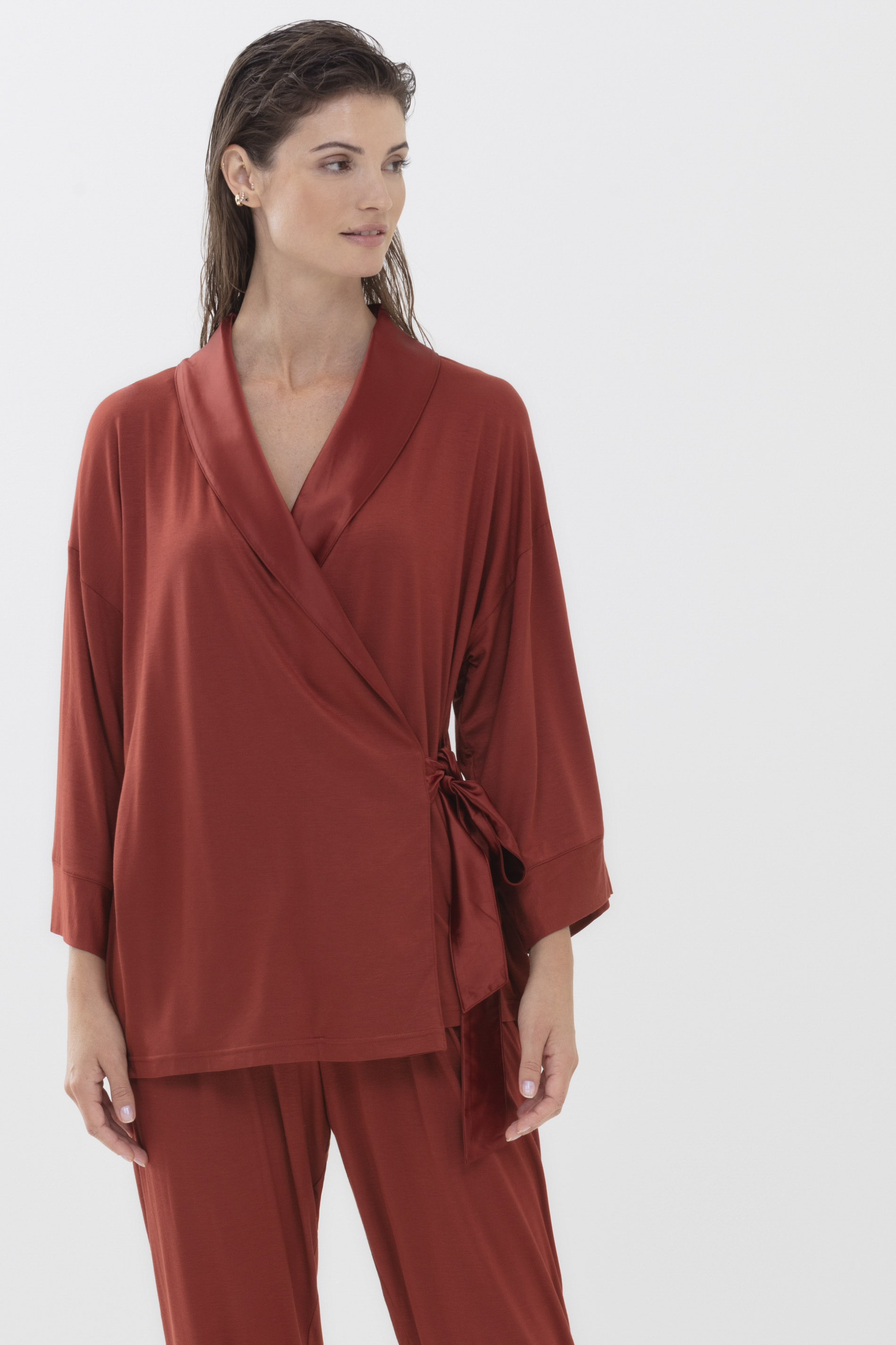 Jacket with 3/4-length sleeves Red Pepper Serie Alena Front View | mey®