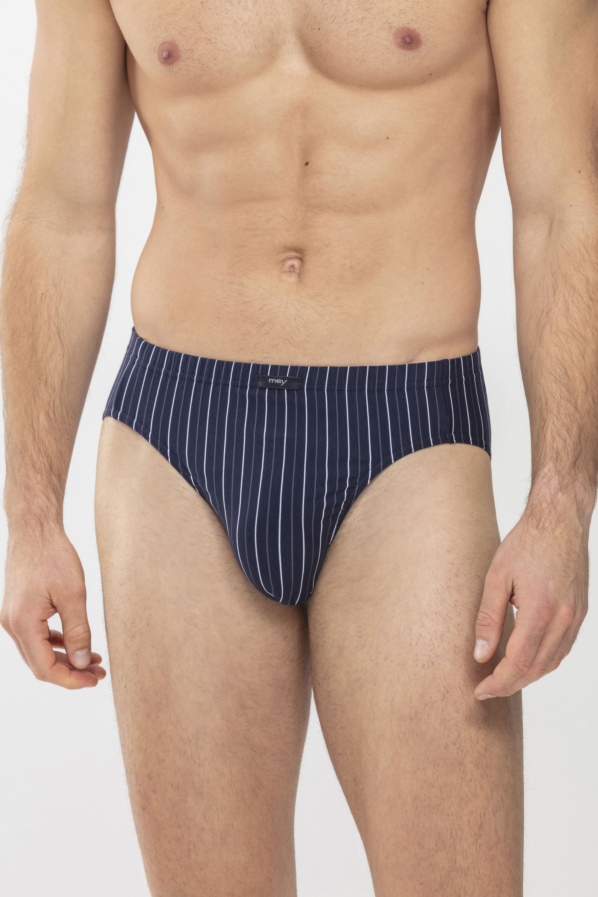 Briefs Yacht Blue Täby Front View | mey®