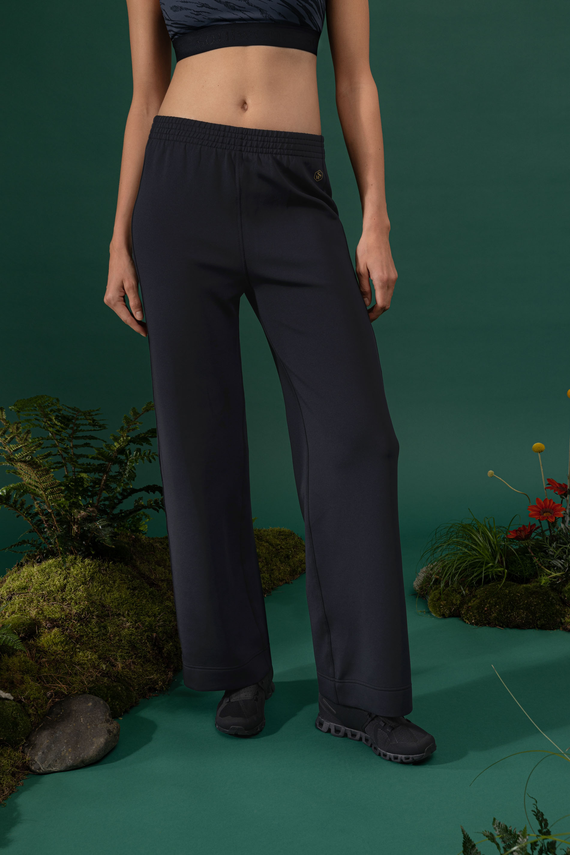 Long bottoms Space Black Serie Balanced Front View | mey®