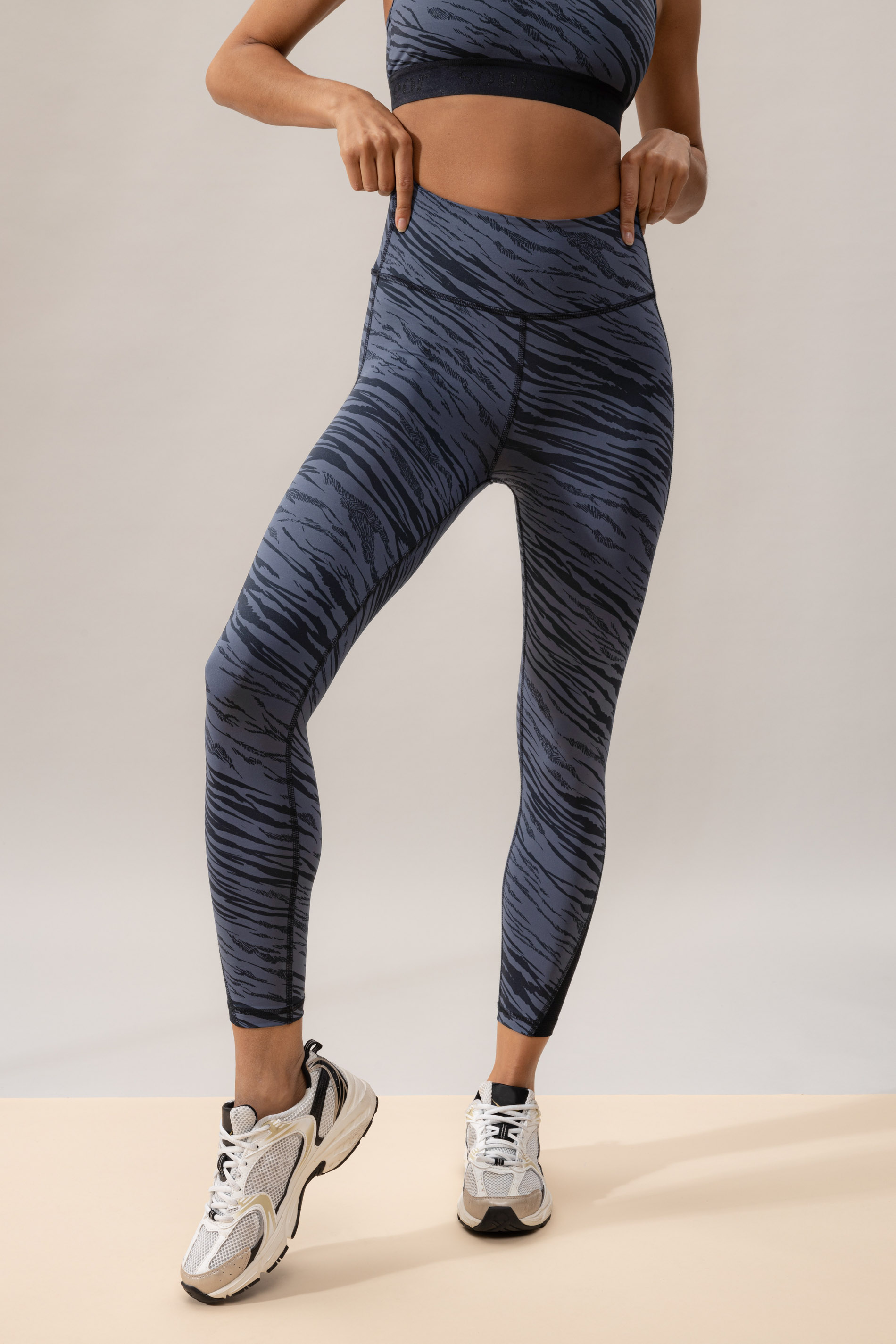 Legging lang Carbon Serie Stretchable Vooraanzicht | mey®