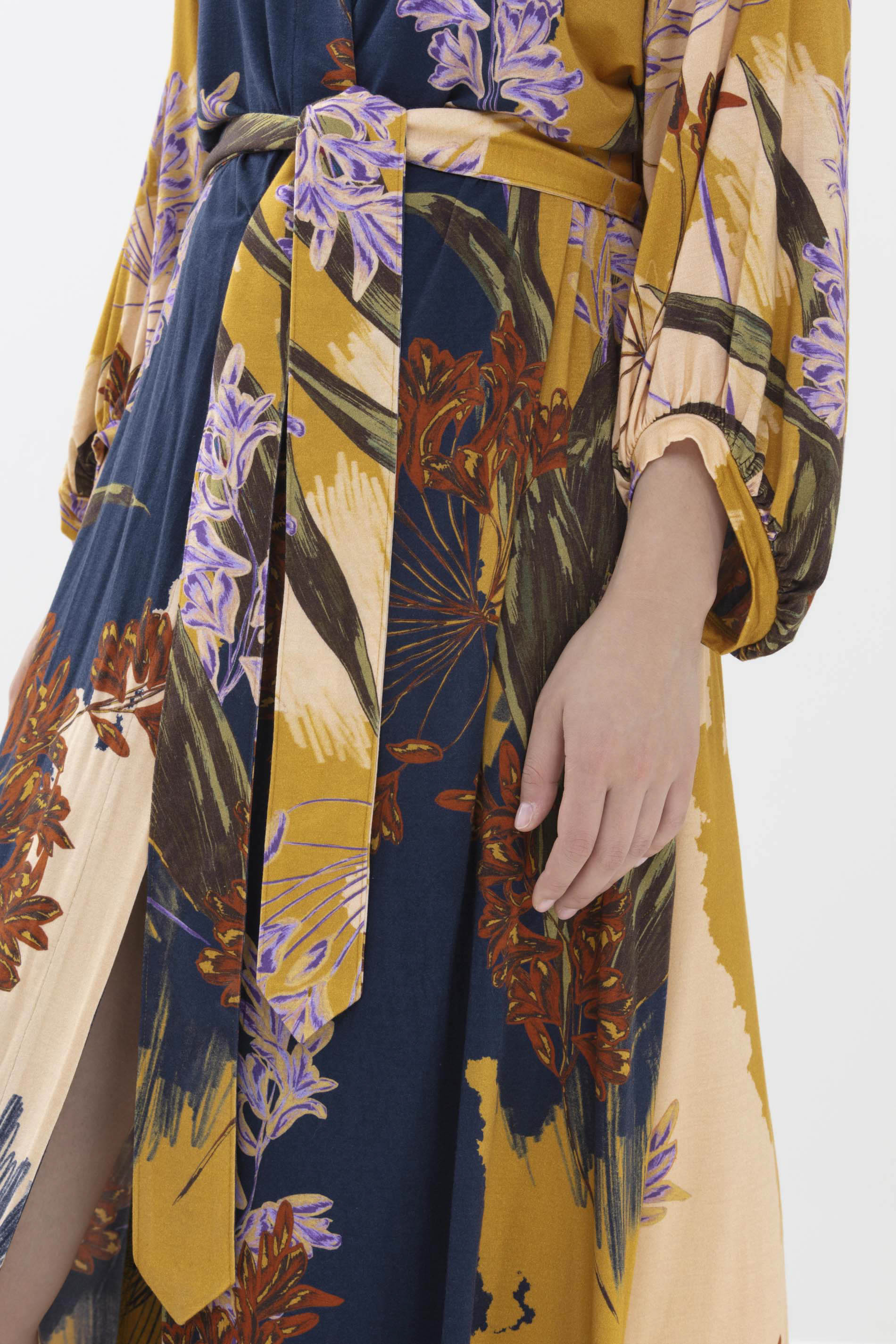 Kimono coat Ink Blue Serie Noelia Detail View 01 | mey®