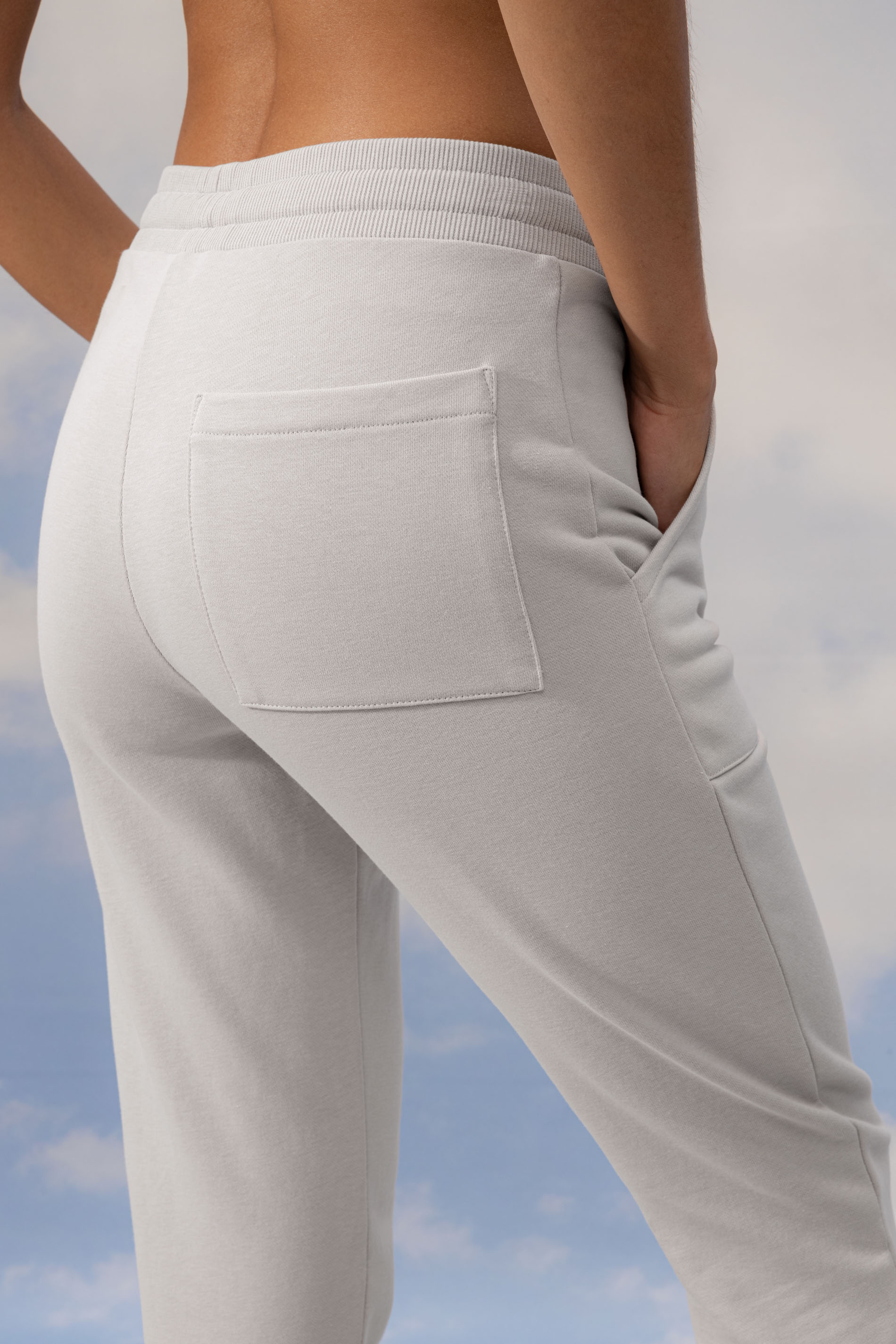 Sweat Pants Mineral Grey Serie Cozy Detailansicht 02 | mey®