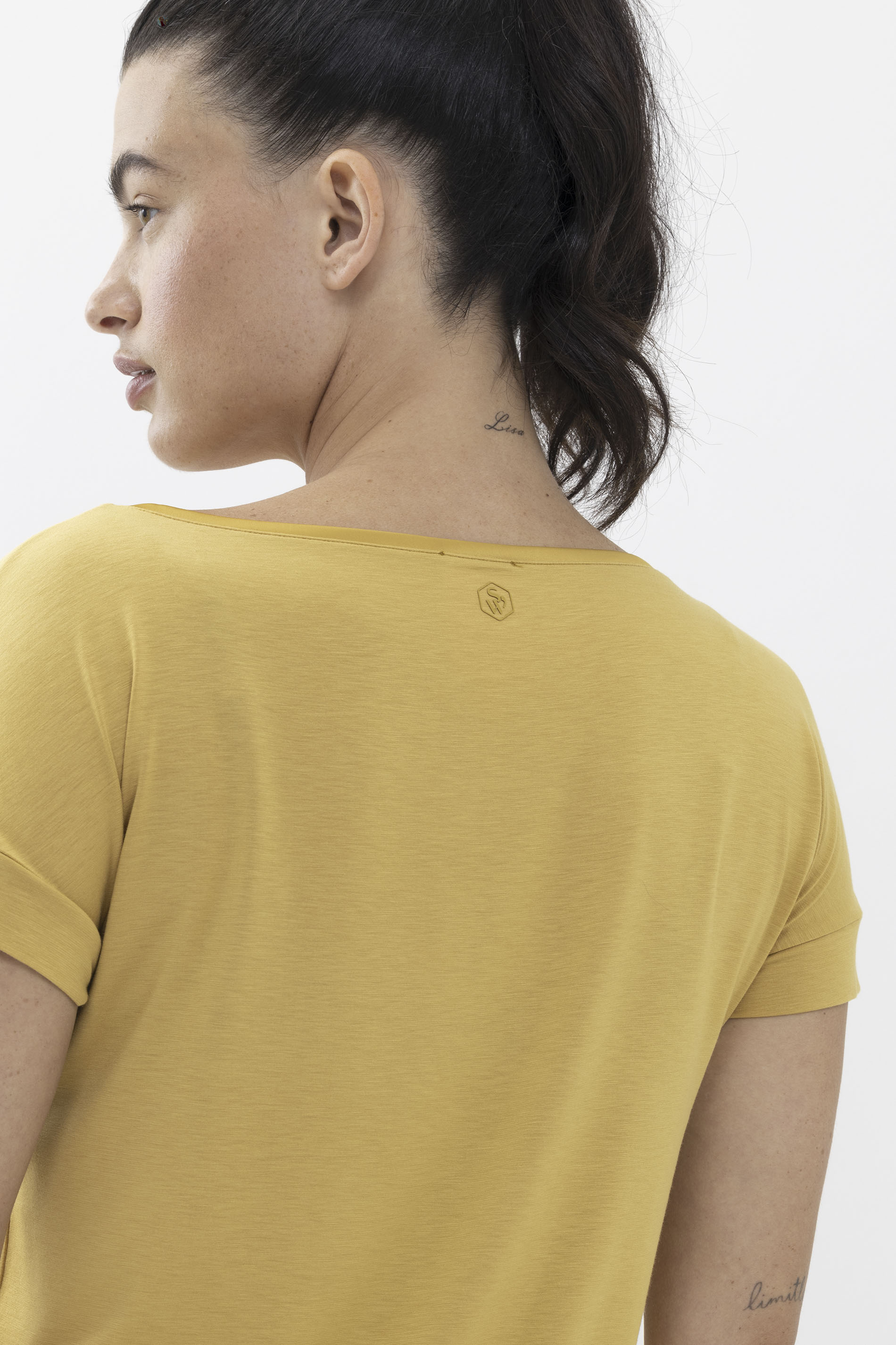 T-Shirt Wintergold Serie Breathable Detailansicht 01 | mey®