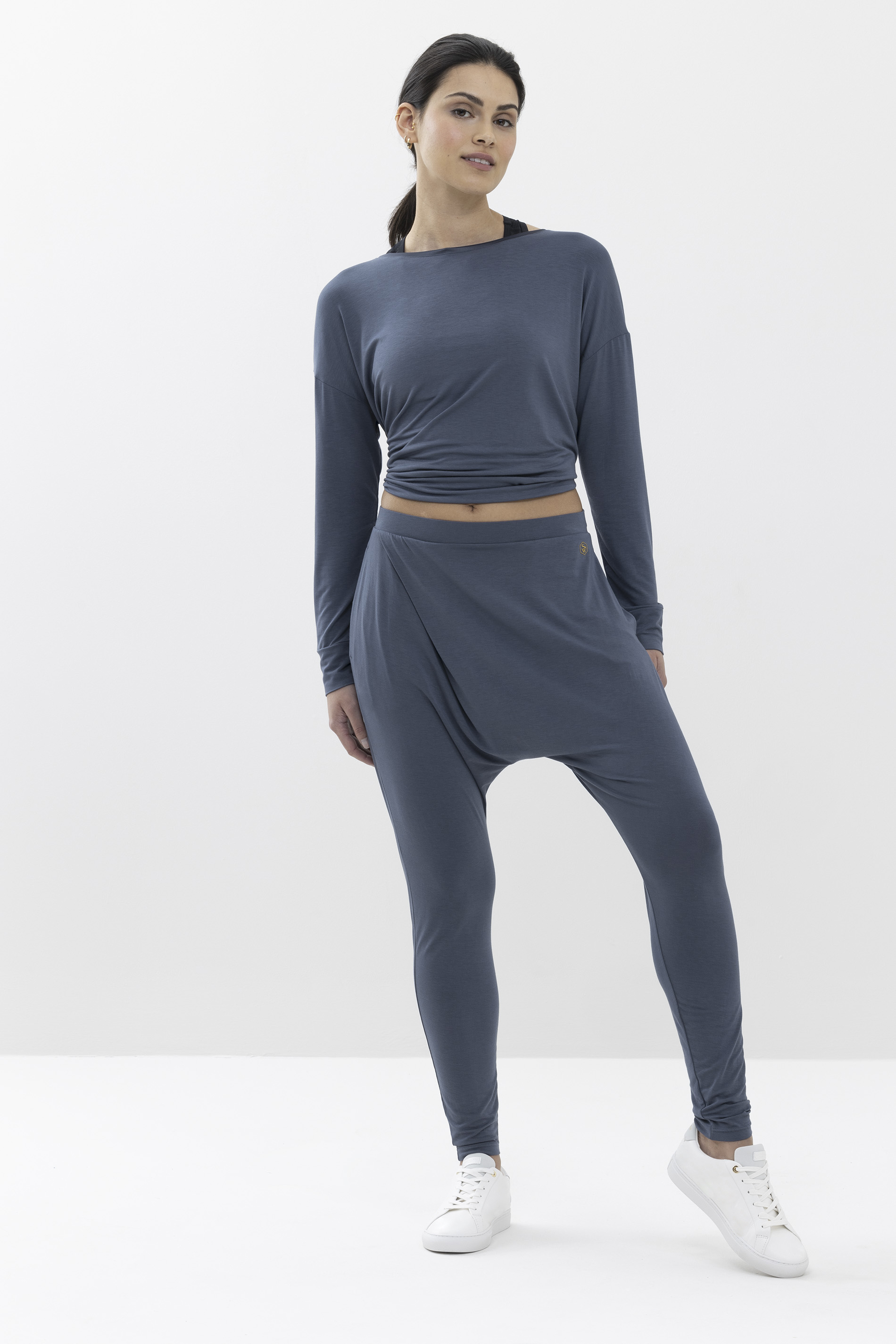 Yoga pants long Carbon Serie Breathable Front View | mey®