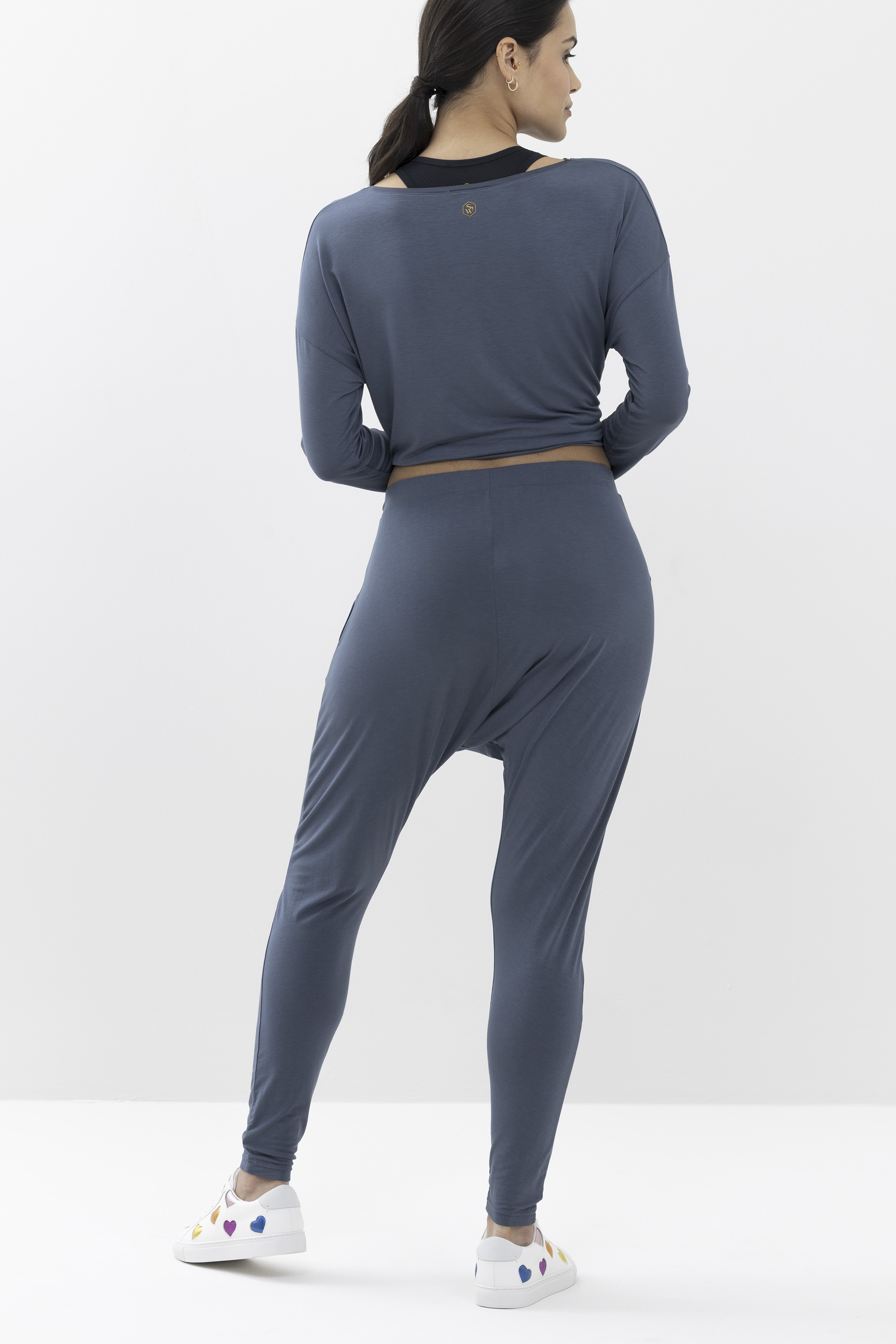 Yoga pants long Carbon Serie Breathable Rear View | mey®