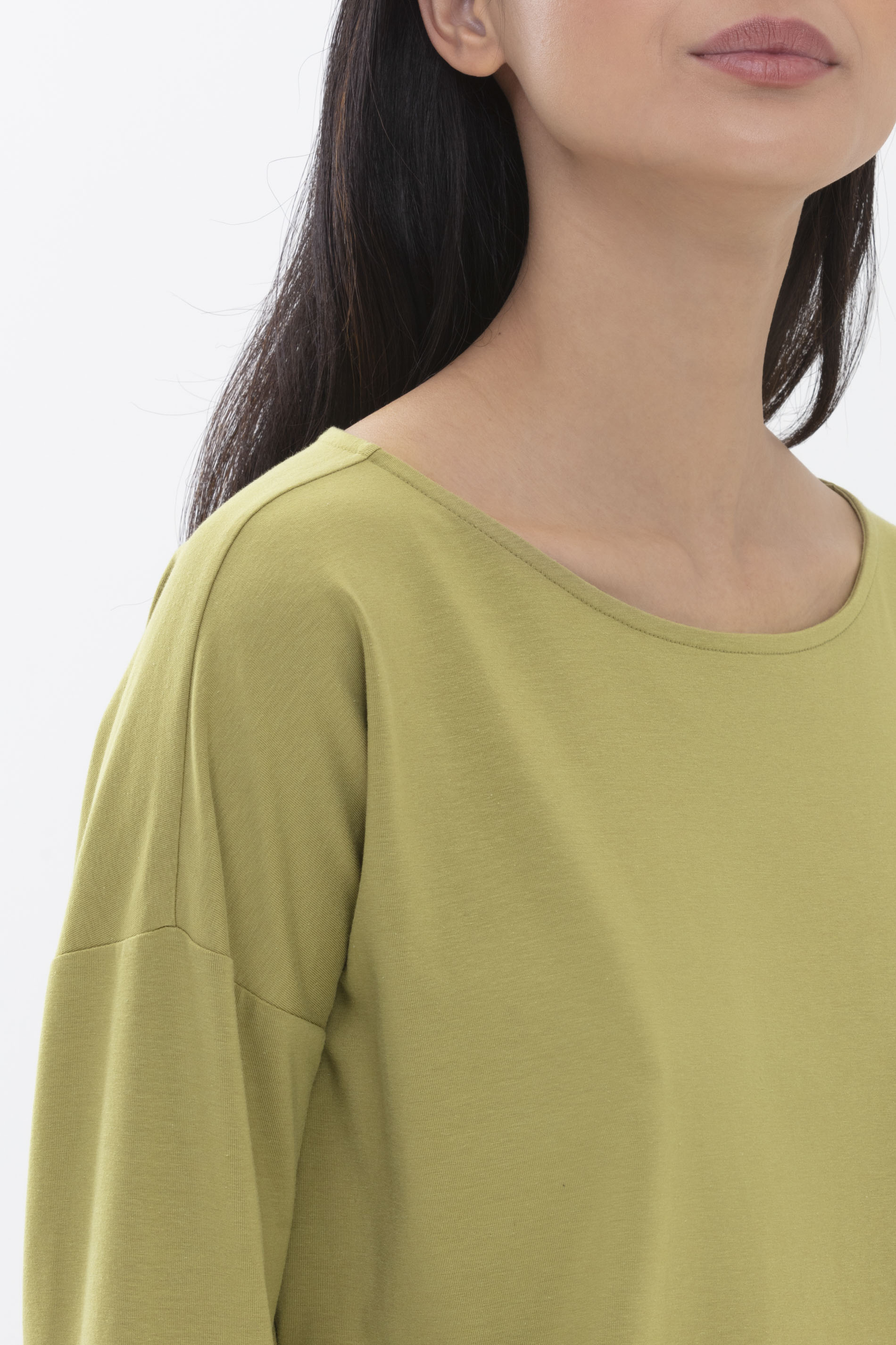 Long-sleeved shirt Tuscan Green Serie Aya Detail View 02 | mey®