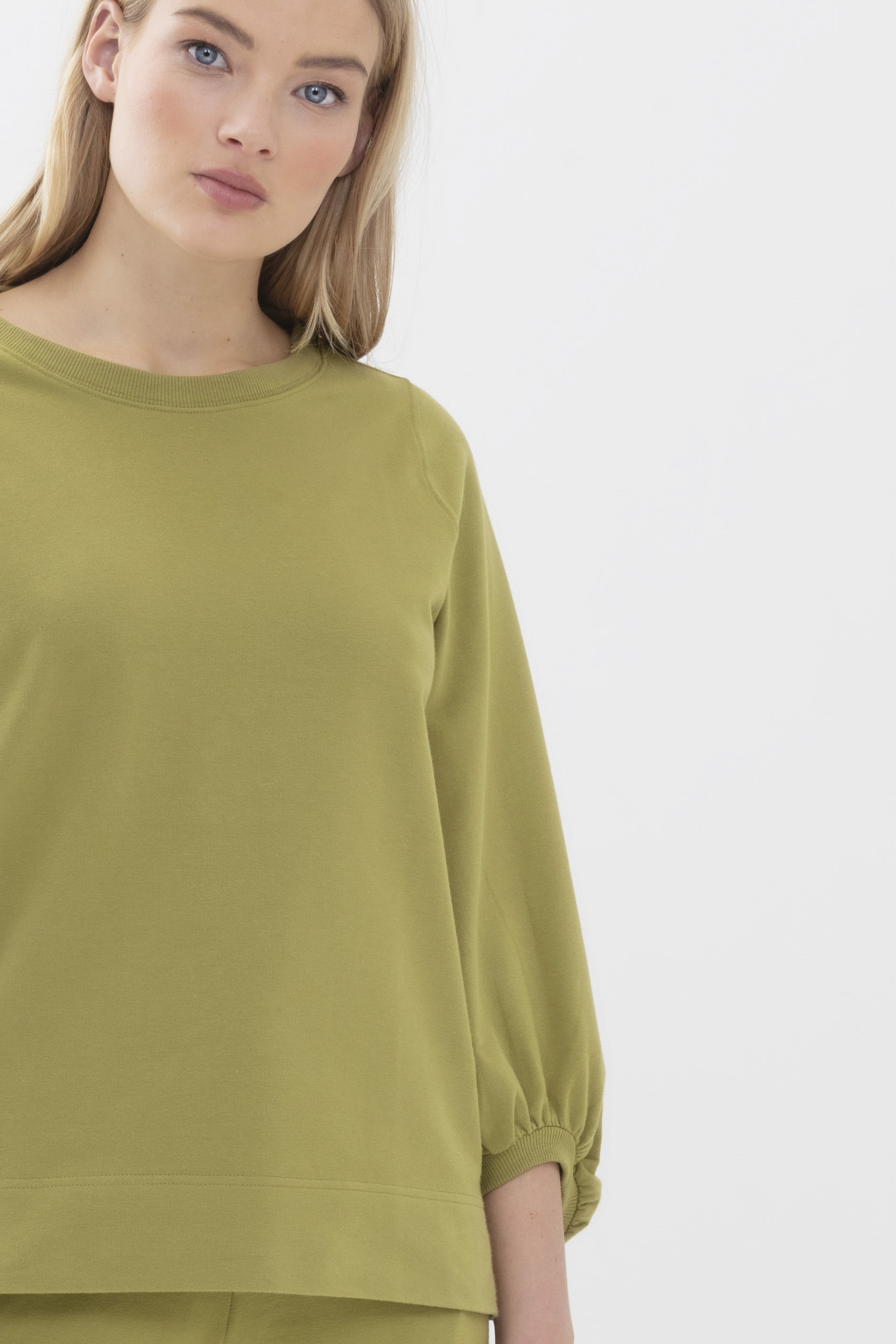 Sweater Tuscan Green Serie Mischa Detailansicht 01 | mey®