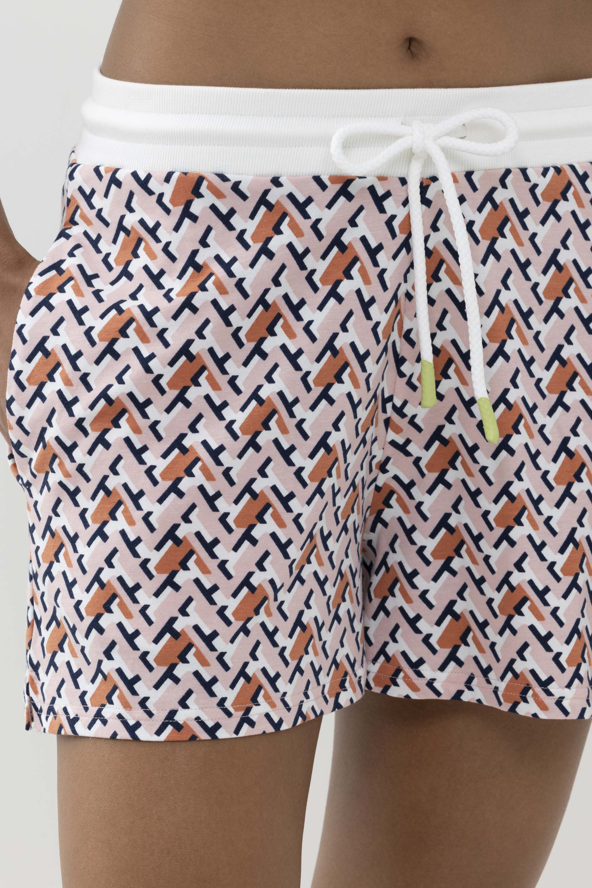 Shorts Serie Cassy Detail View 01 | mey®