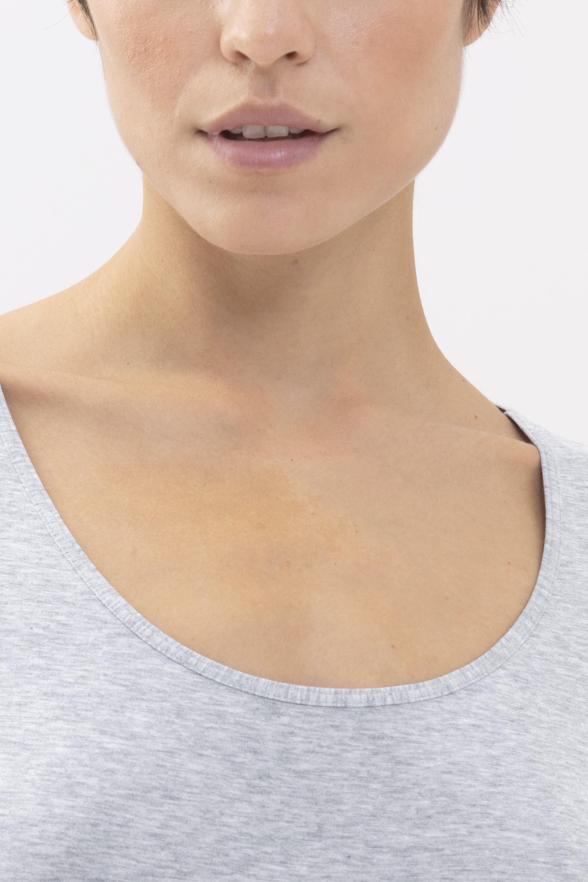 Shirt kurzarm Light Grey Melange Serie Cotton Pure Detailansicht 01 | mey®