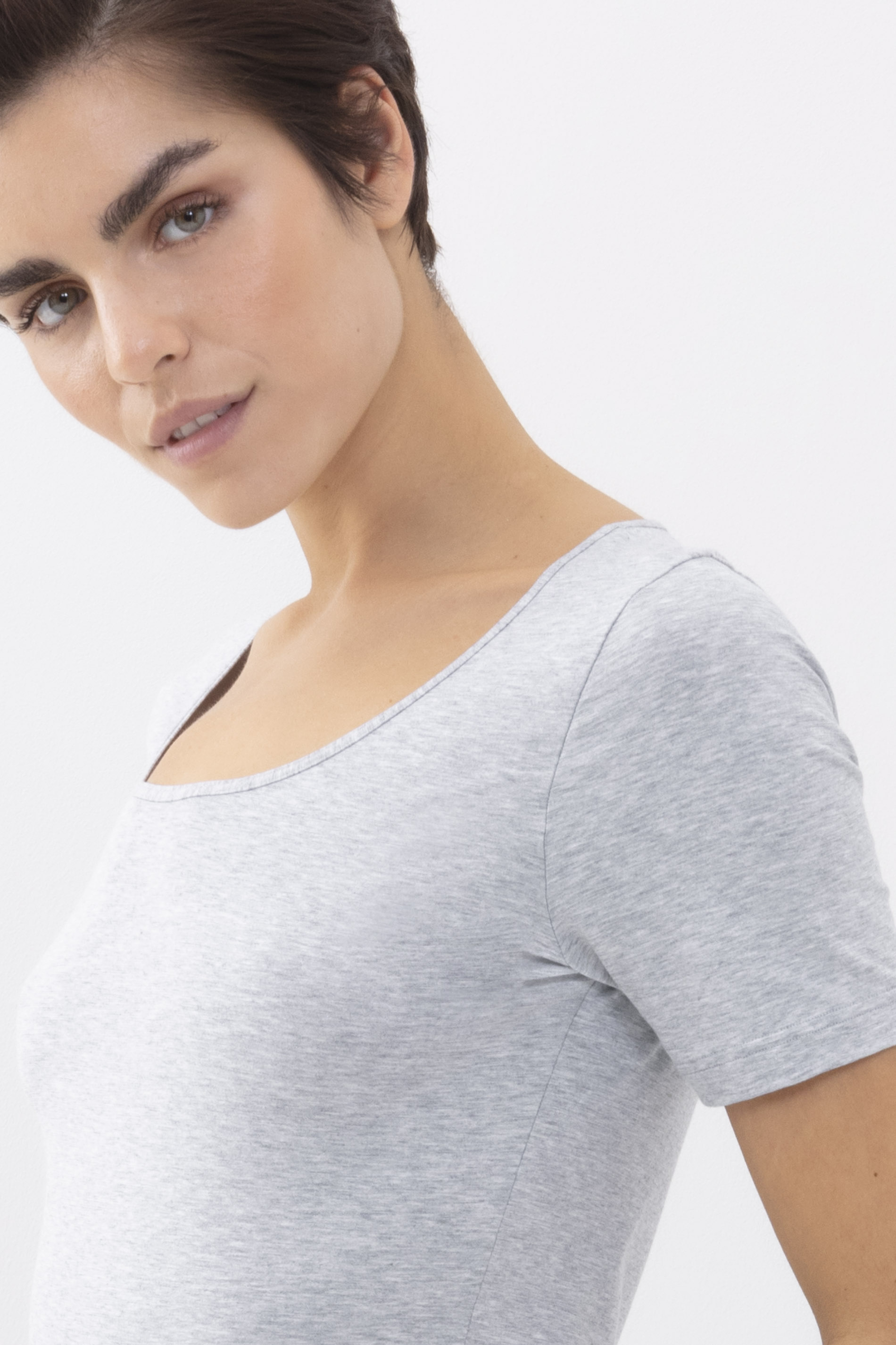 Shirt kurzarm Light Grey Melange Serie Cotton Pure Detailansicht 02 | mey®