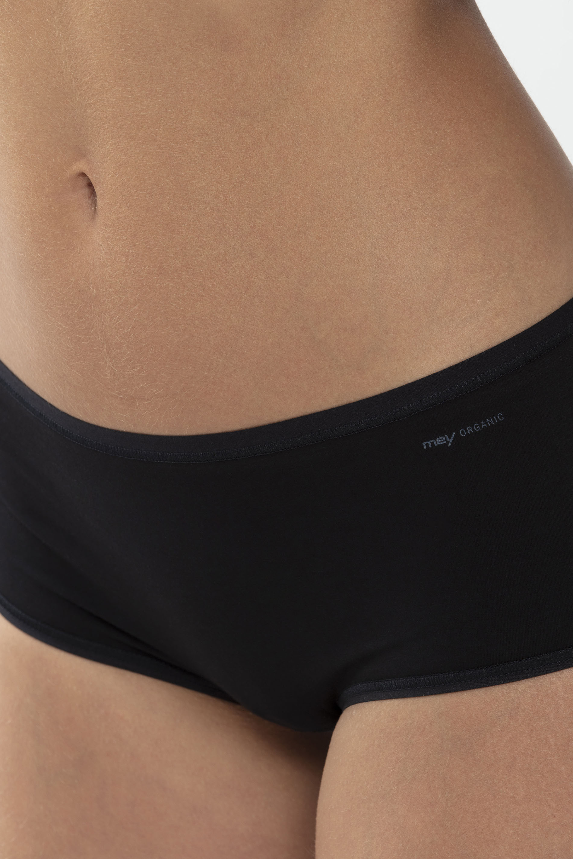 Panty Black Serie Superfine Organic Detail View 01 | mey®
