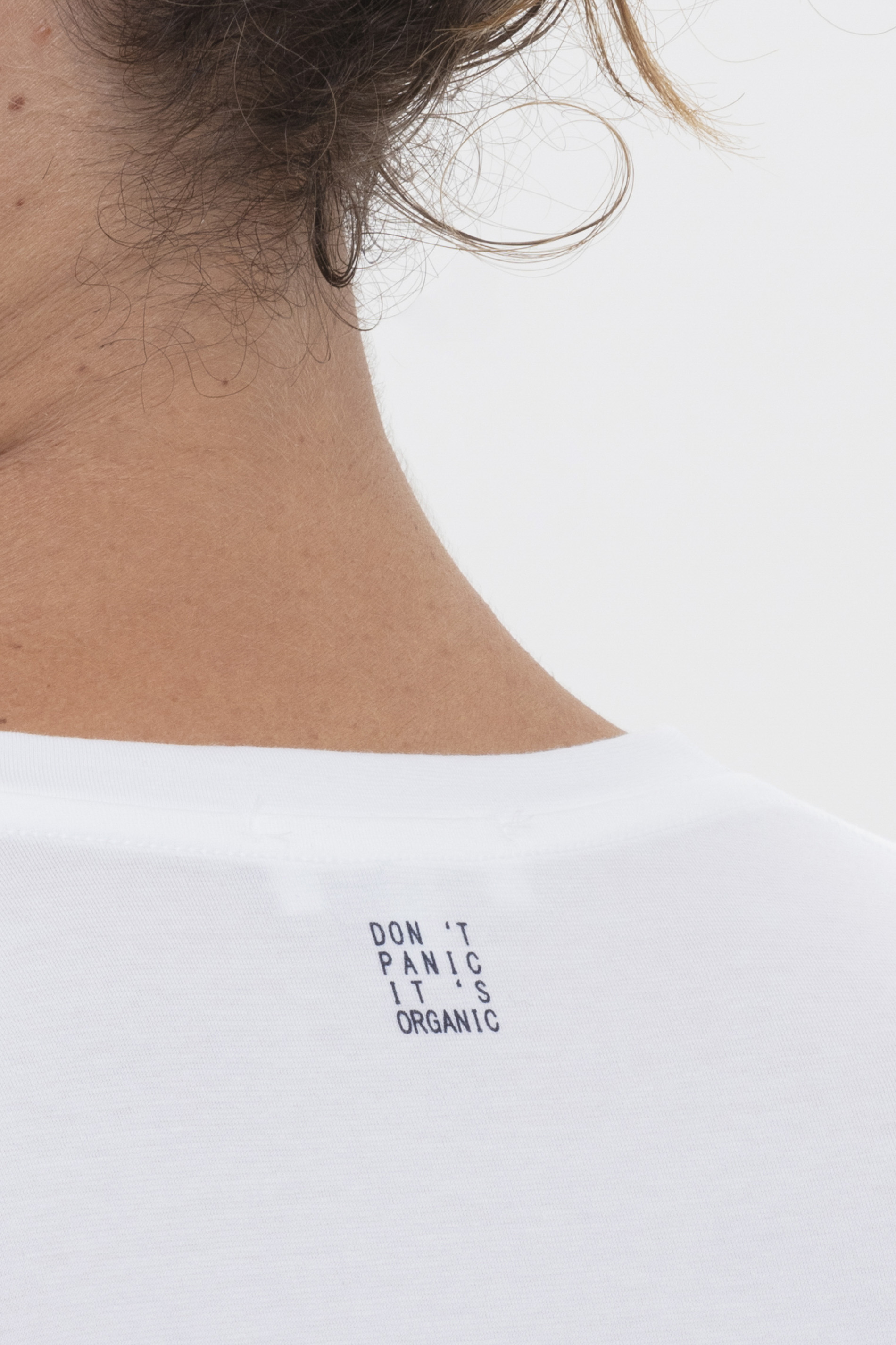 T-Shirt Weiss Serie RE:THINK COLOUR Detailansicht 01 | mey®