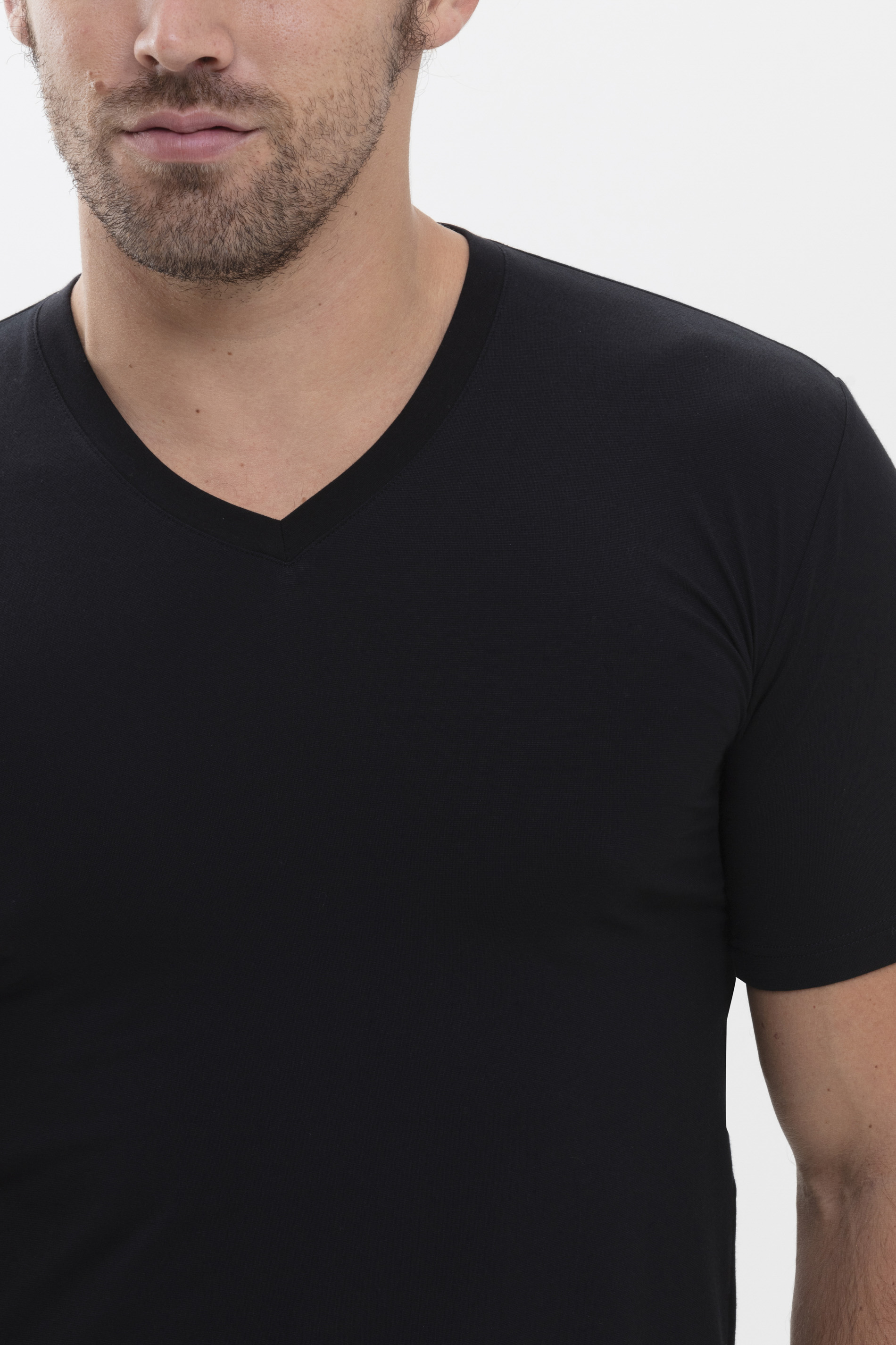 Hybride T-shirt Zwart Serie Hybrid T-Shirt Detailweergave 01 | mey®