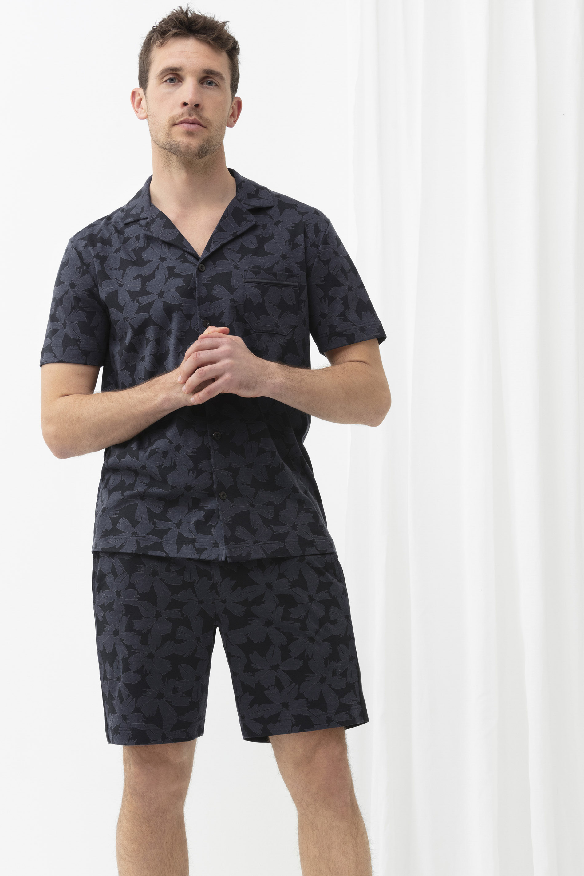 Pyjama-Shirt Indigo Serie Big Flowers Festlegen | mey®
