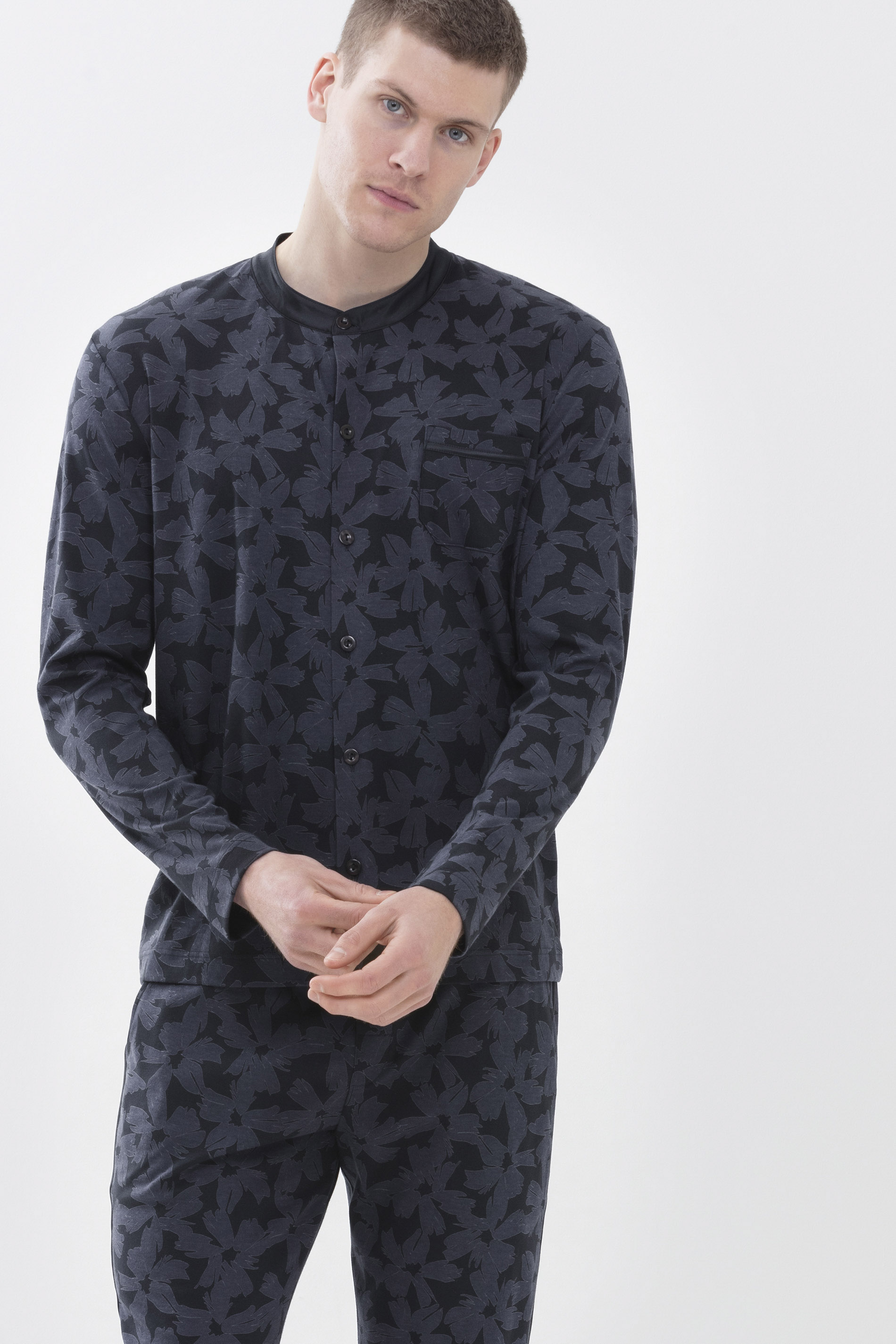 Pyjama-Shirt Indigo Serie Big Flowers Frontansicht | mey®