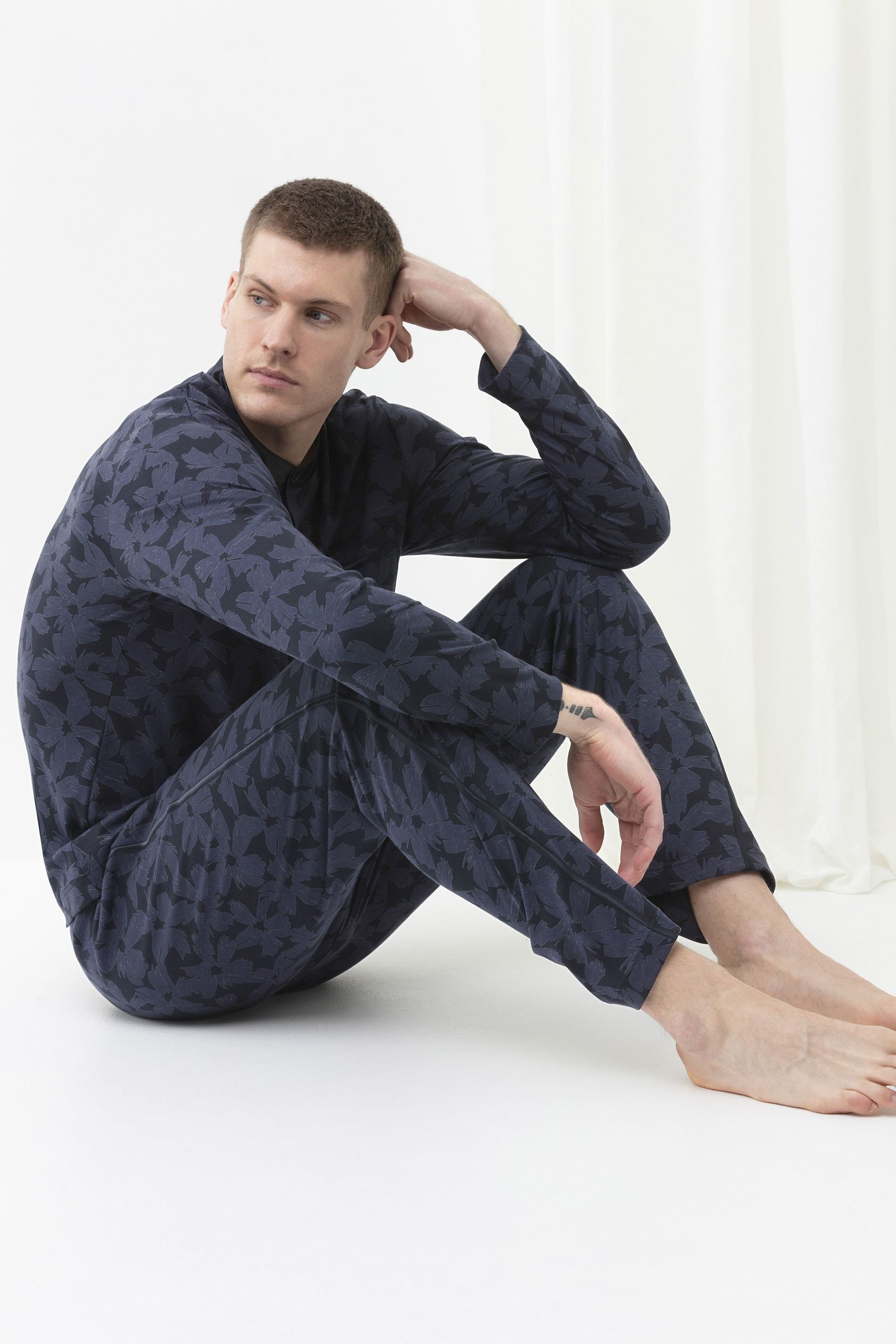 Pyjama-Hose lang Indigo Serie Big Flowers Festlegen | mey®