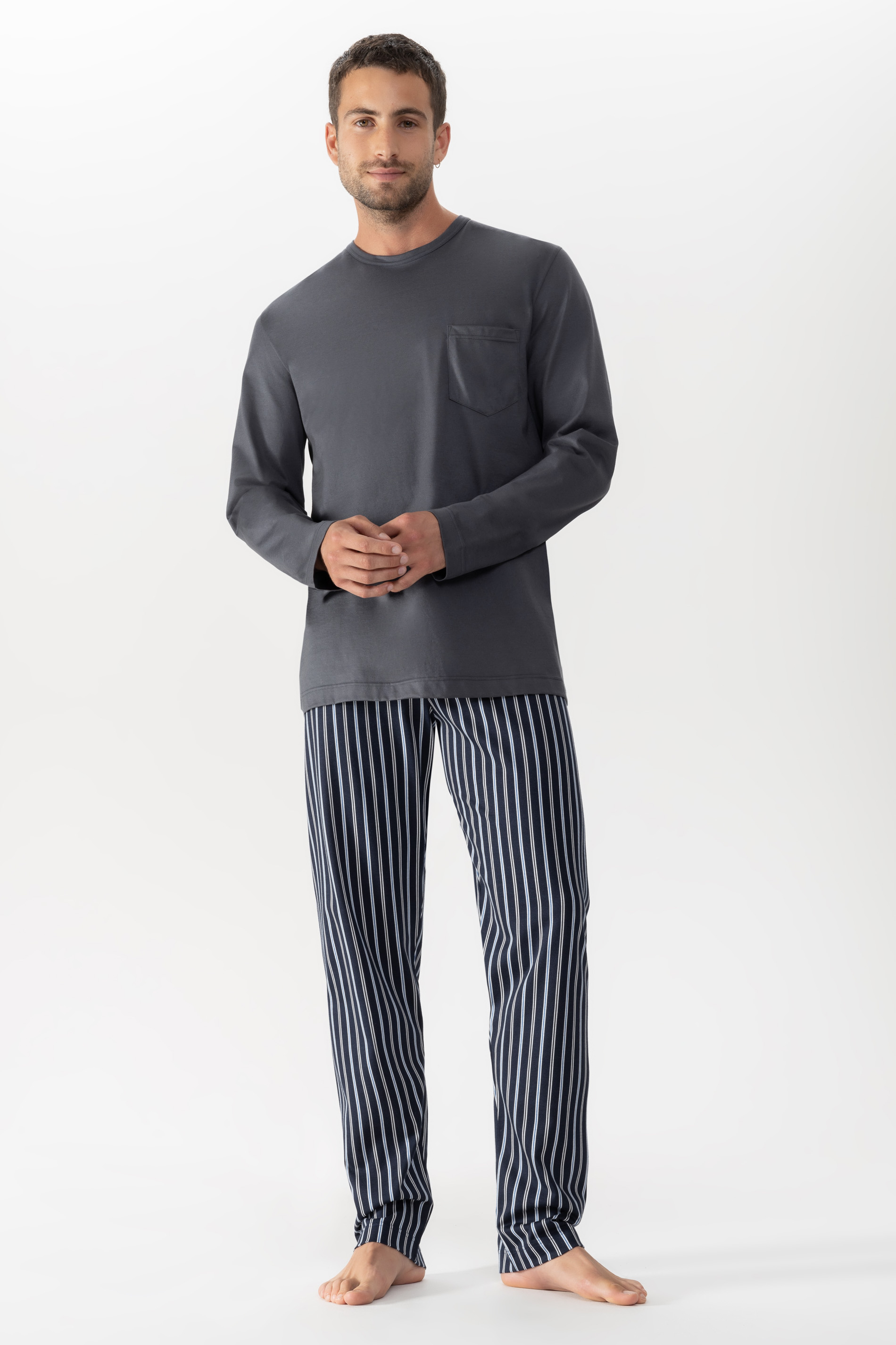 Pyjama Soft Grey Serie Portimo Vooraanzicht | mey®