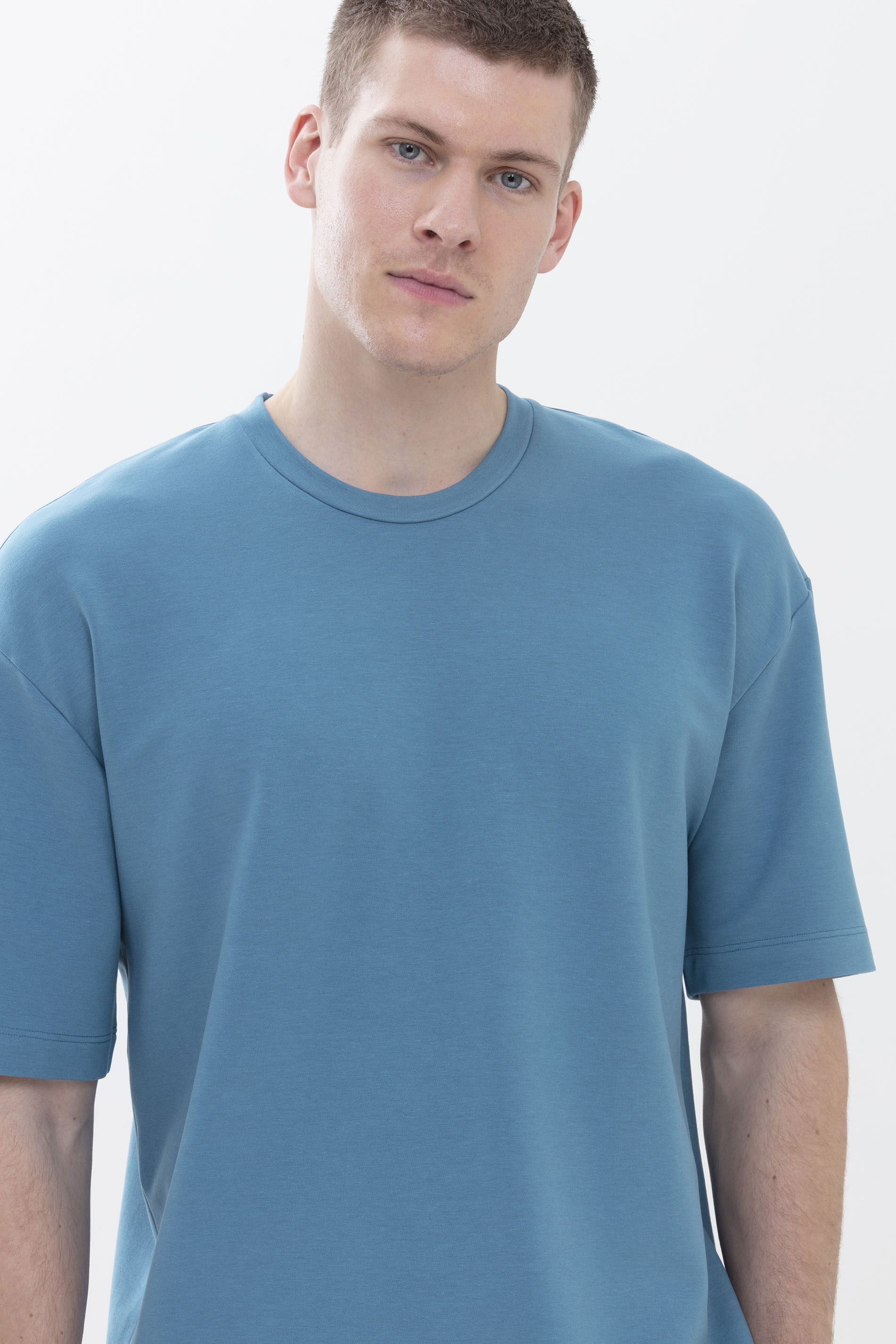 T-Shirt Yale Blue Serie Enjoy Colour Detailansicht 01 | mey®