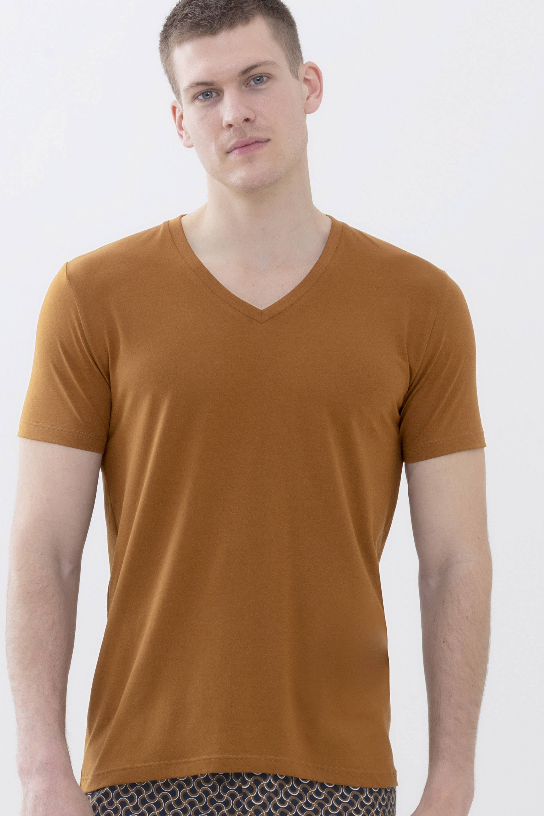 V-neck Brown Toffee Dry Cotton Colour Front View | mey®