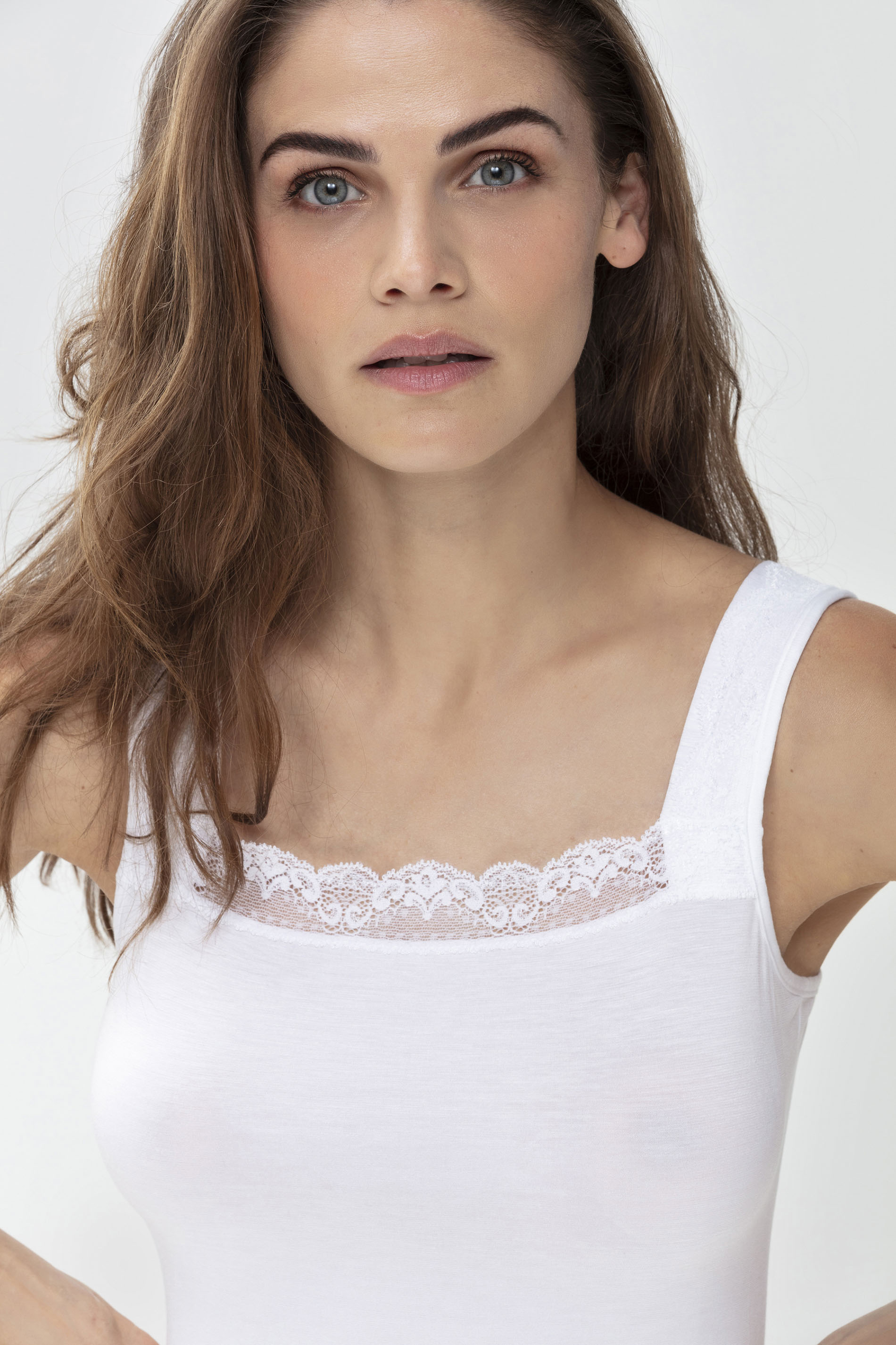Top White Serie Luise Front View | mey®