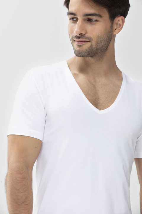 The undershirt - v neck White Serie Dry Cotton Functional  Front View | mey®