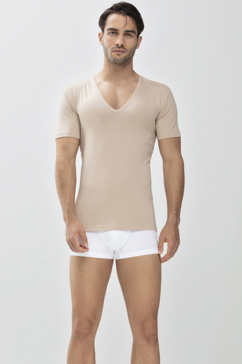 The undershirt - v neck Light Skin Serie Dry Cotton Functional  Front View | mey®