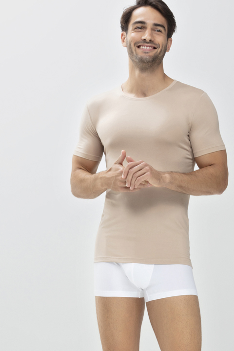 The undershirt - crew neck | slim fit Light Skin Serie Dry Cotton Functional  Front View | mey®