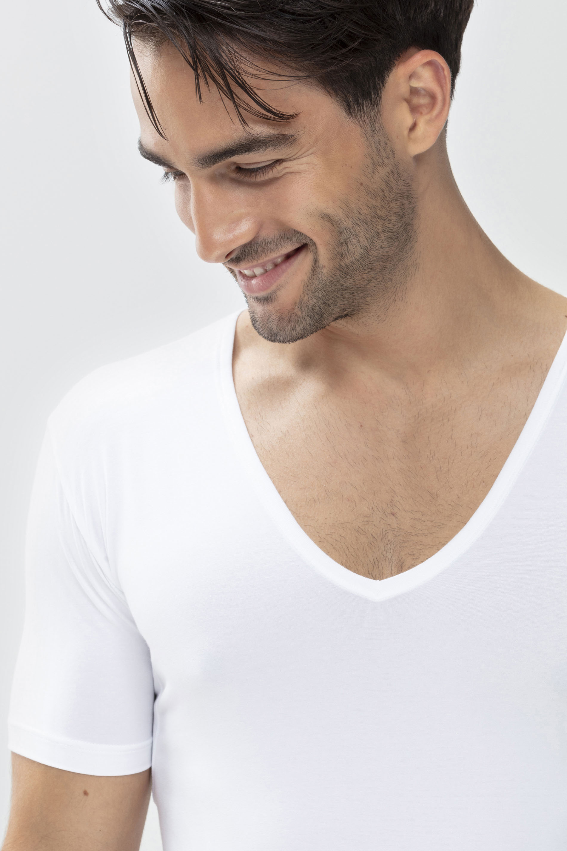 Das Drunterhemd - V-Neck | Slim fit Weiss Serie Dry Cotton Functional  Detailansicht 01 | mey®