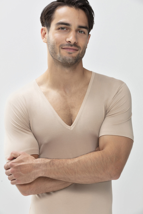 The undershirt - v neck | slim fit Light Skin Serie Dry Cotton Functional  Front View | mey®