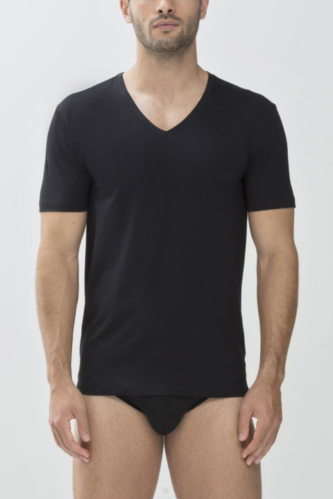 V-neck shirt Black Serie Dry Cotton Front View | mey®