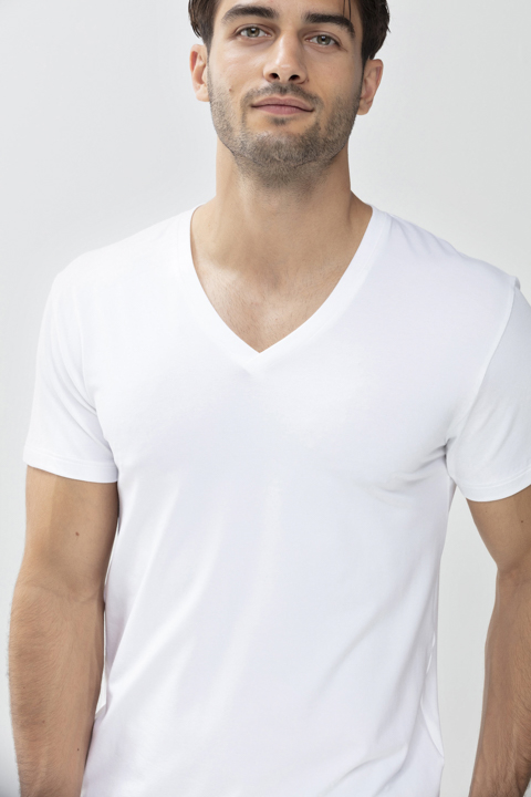 V neck Weiss Dry Cotton Colour Front View | mey®