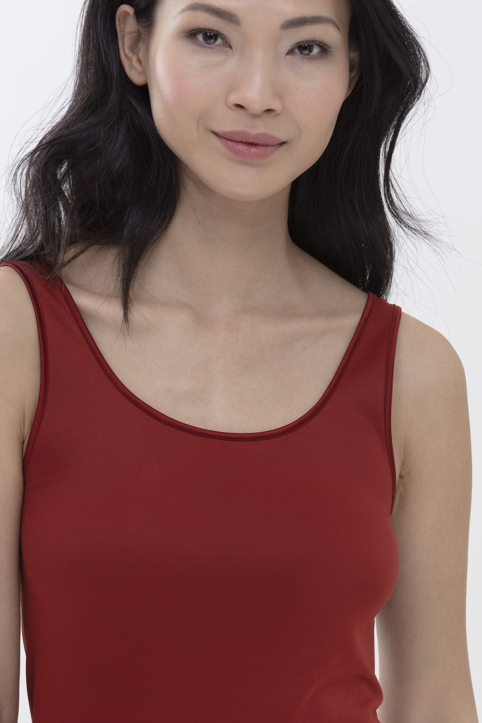 Camisole in white Red Pepper Serie Emotion Detail View 01 | mey®