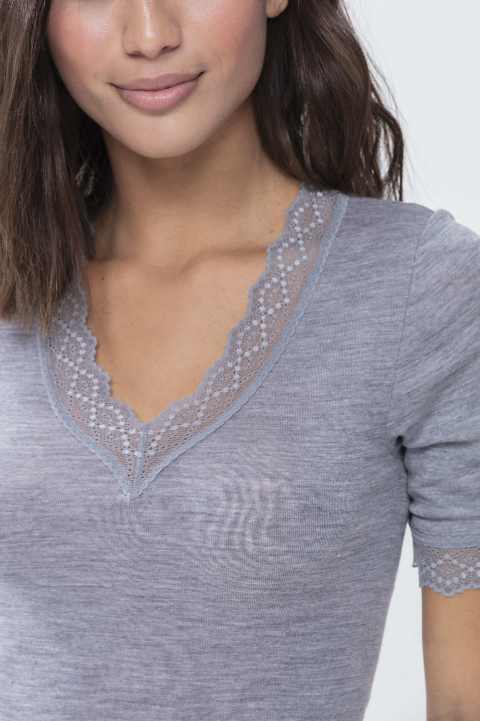 Shirt Mid Grey Melange Serie Silk Touch Wool Detailansicht 01 | mey®