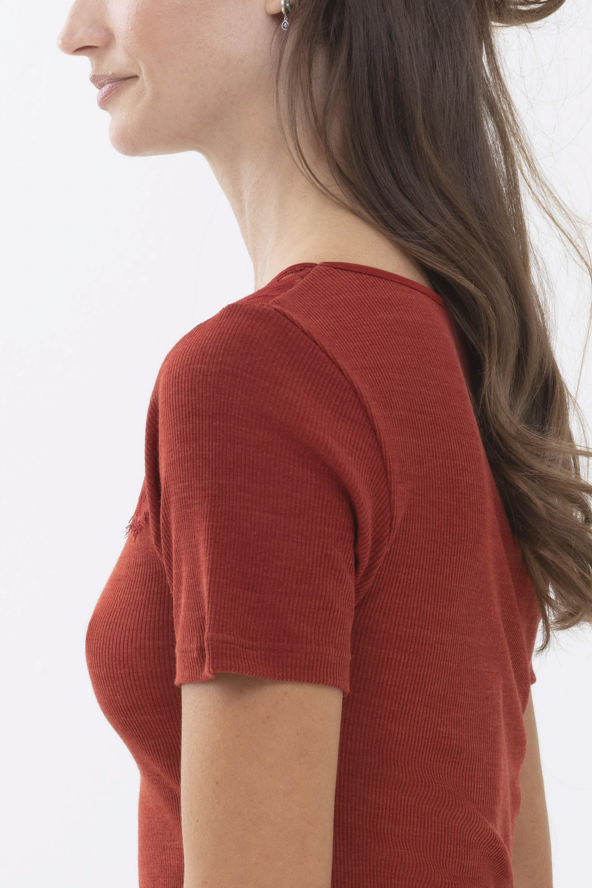 Short-sleeved shirt Red Pepper Serie Amazing Silk Rib Detail View 02 | mey®