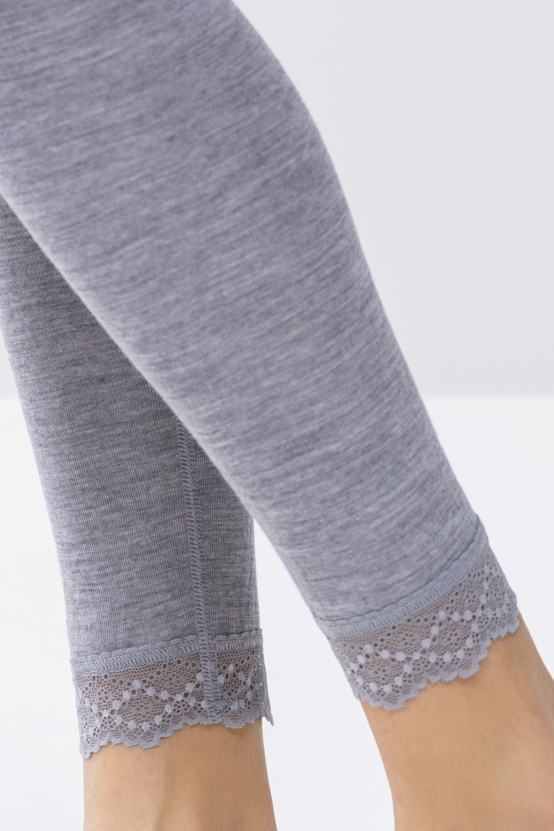 Panty Mid Grey Melange Serie Silk Touch Wool Detailweergave 01 | mey®