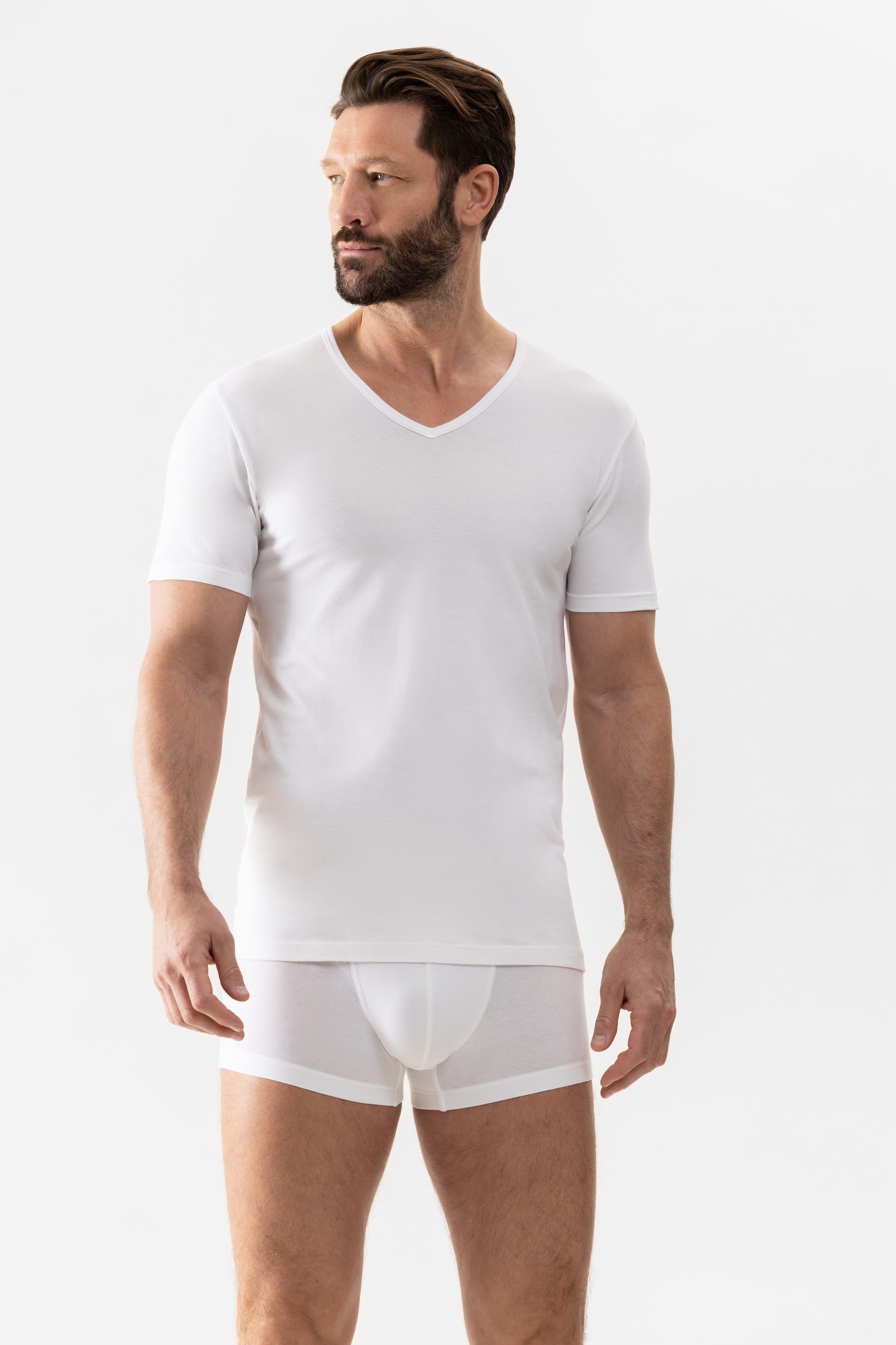V-Neck Weiss RE:THINK Frontansicht | mey®
