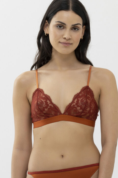 Triangle bra Red Pepper Serie Poetry Vogue Front View | mey®