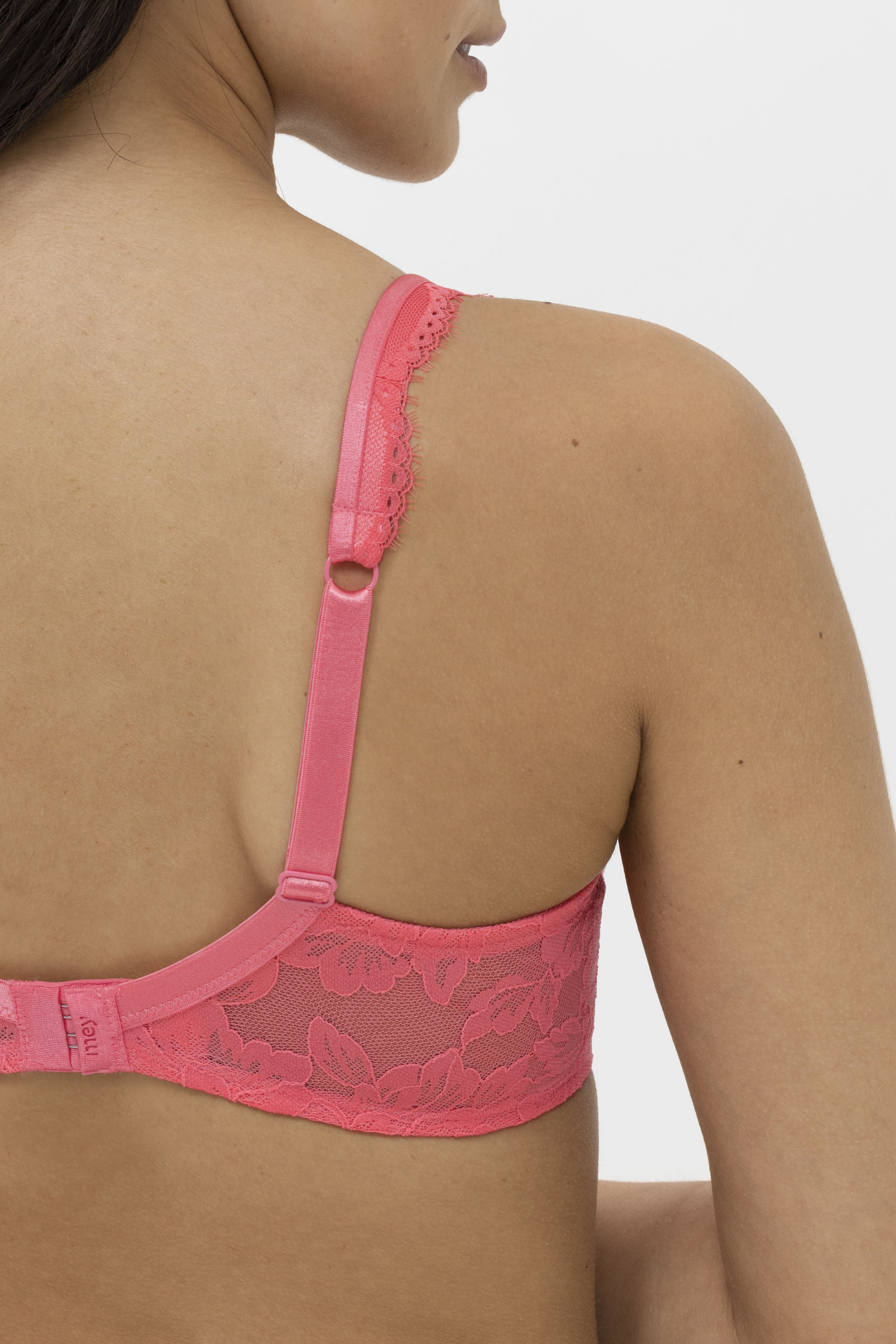 Spacer bra | Full Cup Serie Amazing Detail View 02 | mey®