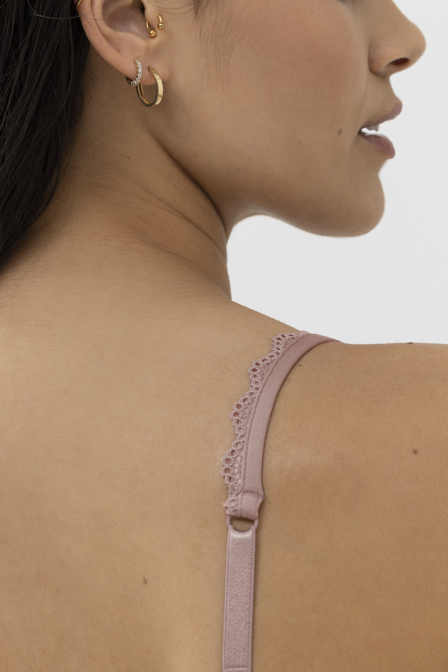 Cup bra Serie Amorous Detail View 02 | mey®