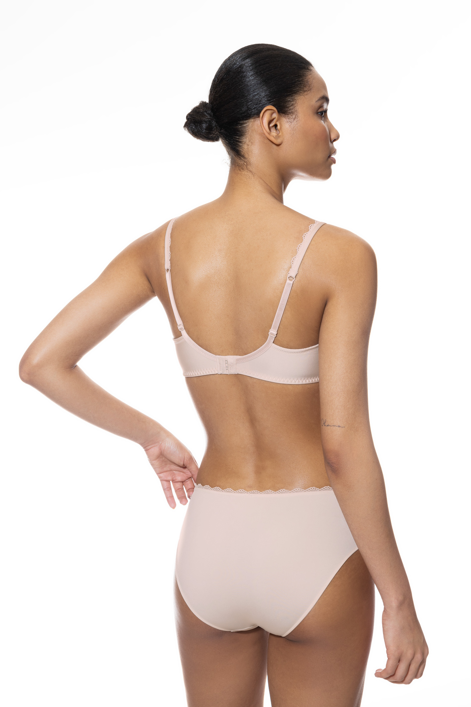 Cup bra Bailey Serie Amorous Rear View | mey®