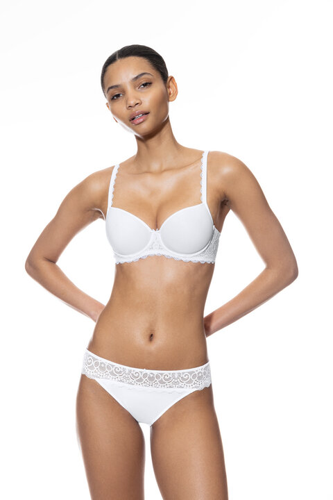 Spacer bra | Half Cup White Serie Amorous Front View | mey®