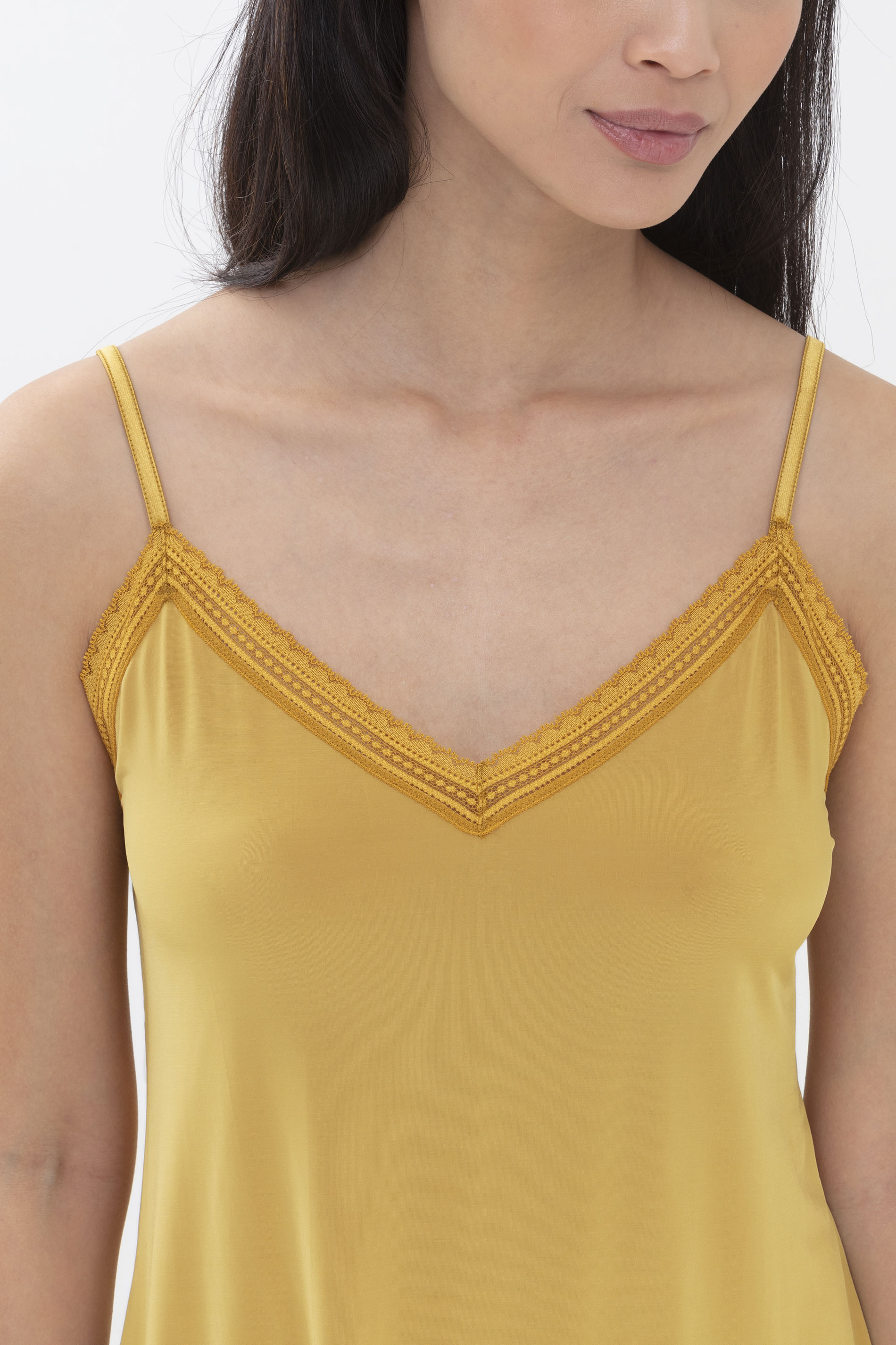 Camisole Wintergold Serie Poetry Glam Detail View 01 | mey®