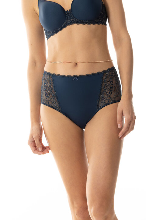 High-waisted briefs Serie Amorous Deluxe Front View | mey®