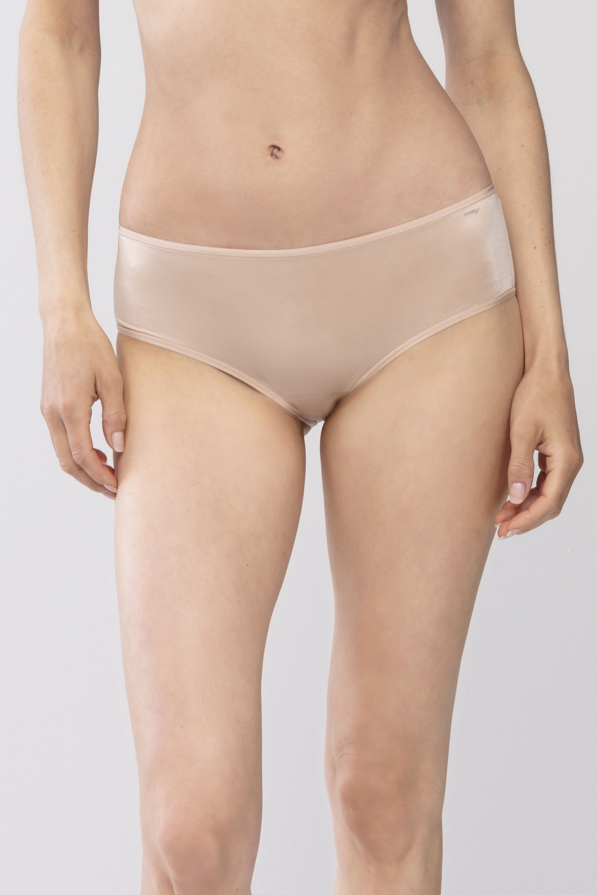Hipster Cream Tan Serie Joan Front View | mey®