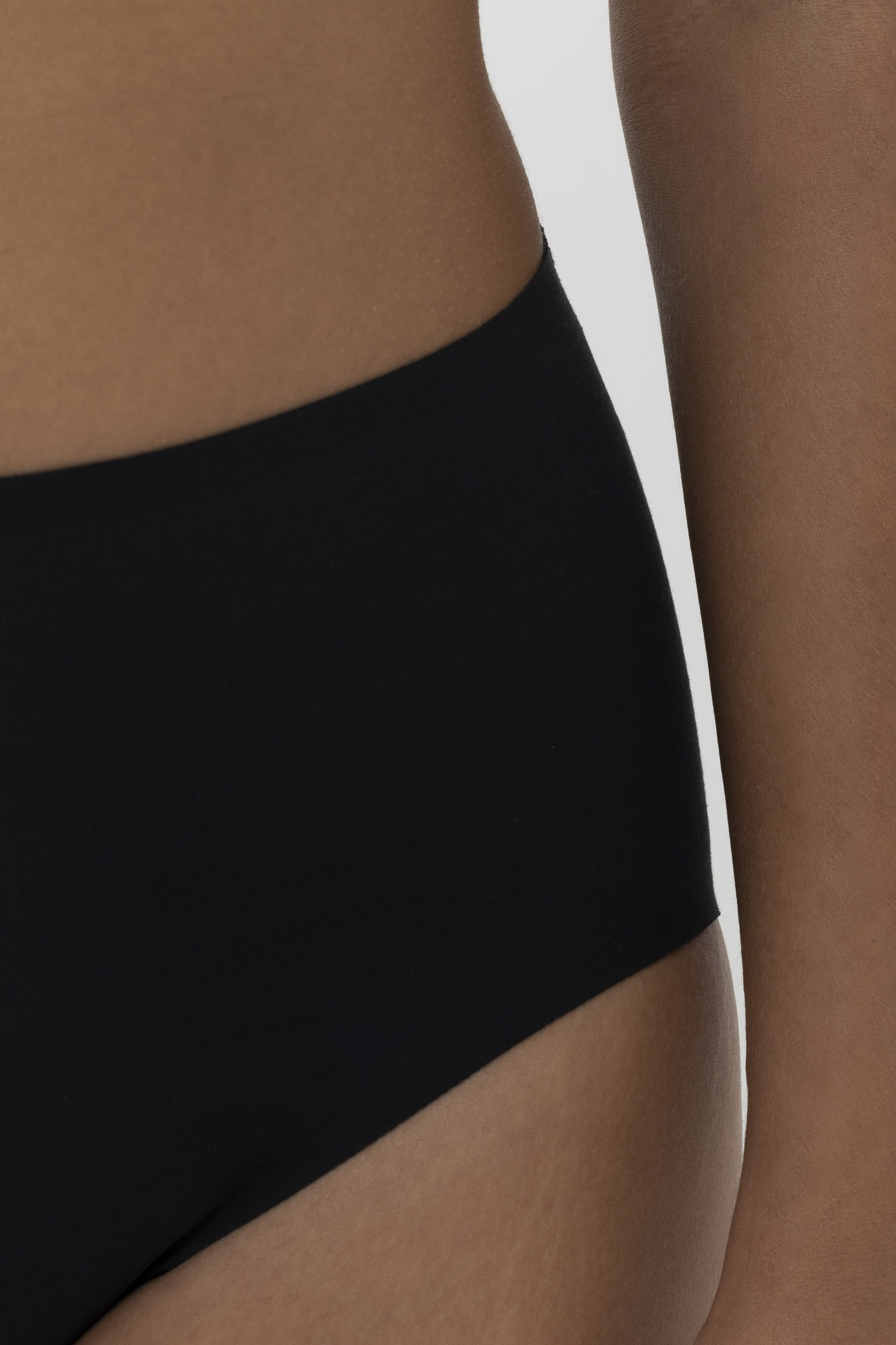 High waist pants Black Serie Pure Second me Detail View 01 | mey®