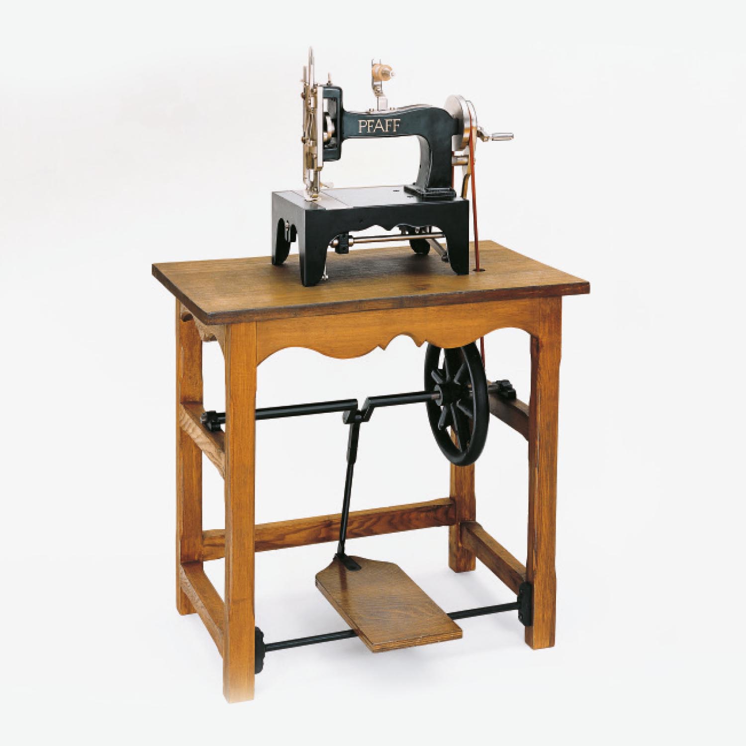 Pfaff No. 1 sewing machine | mey®