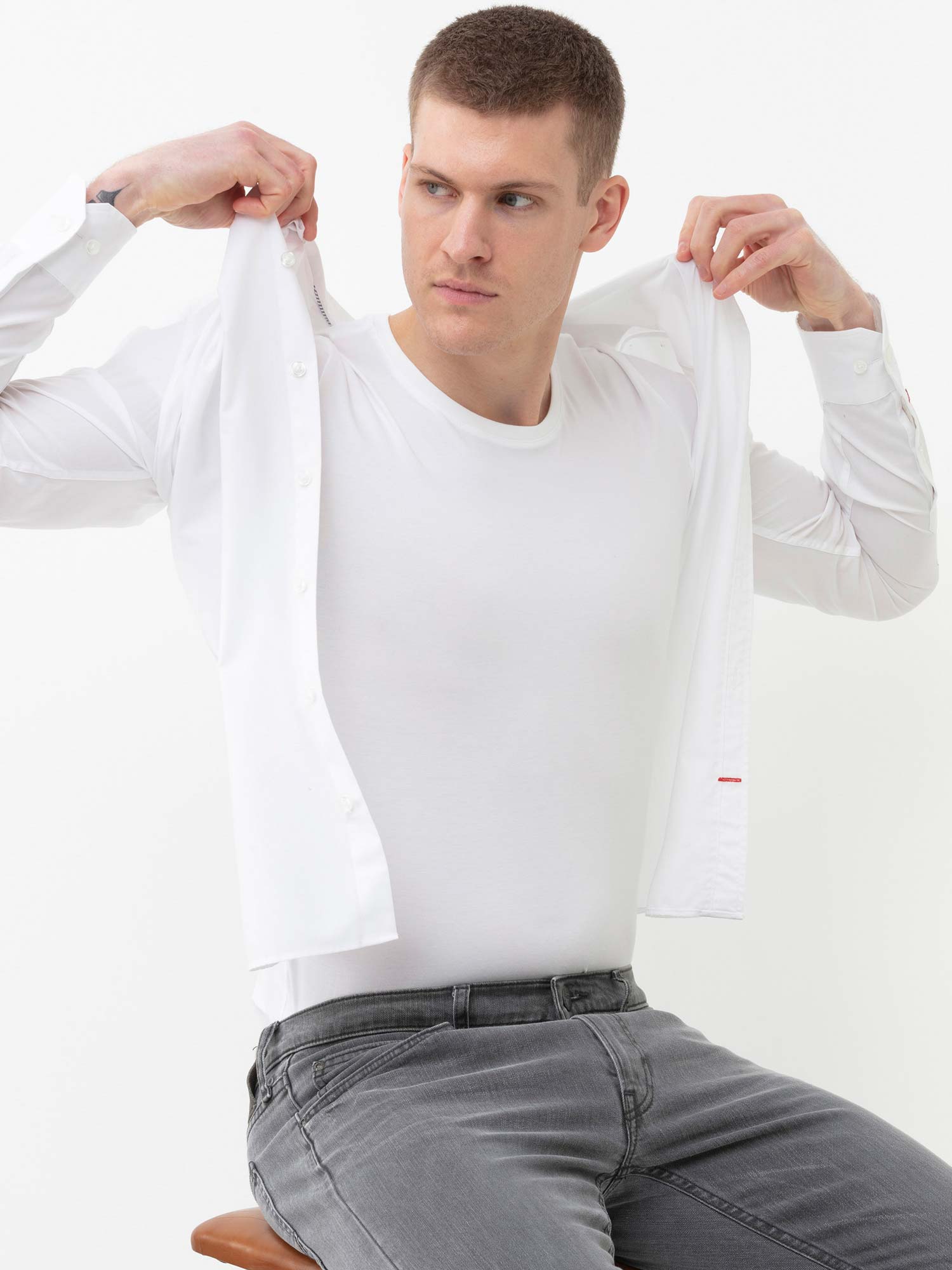 Der Smart-Casual-Look mit Shirt und Hemd | mey®