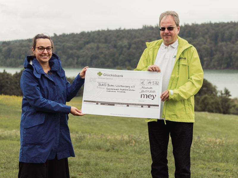 Spendenübergabe an die Amphibienrettungsprojekte des BUND Landesverband Baden-Württemberg am Mindelsee in Radolfzell-Möggingen | mey®
